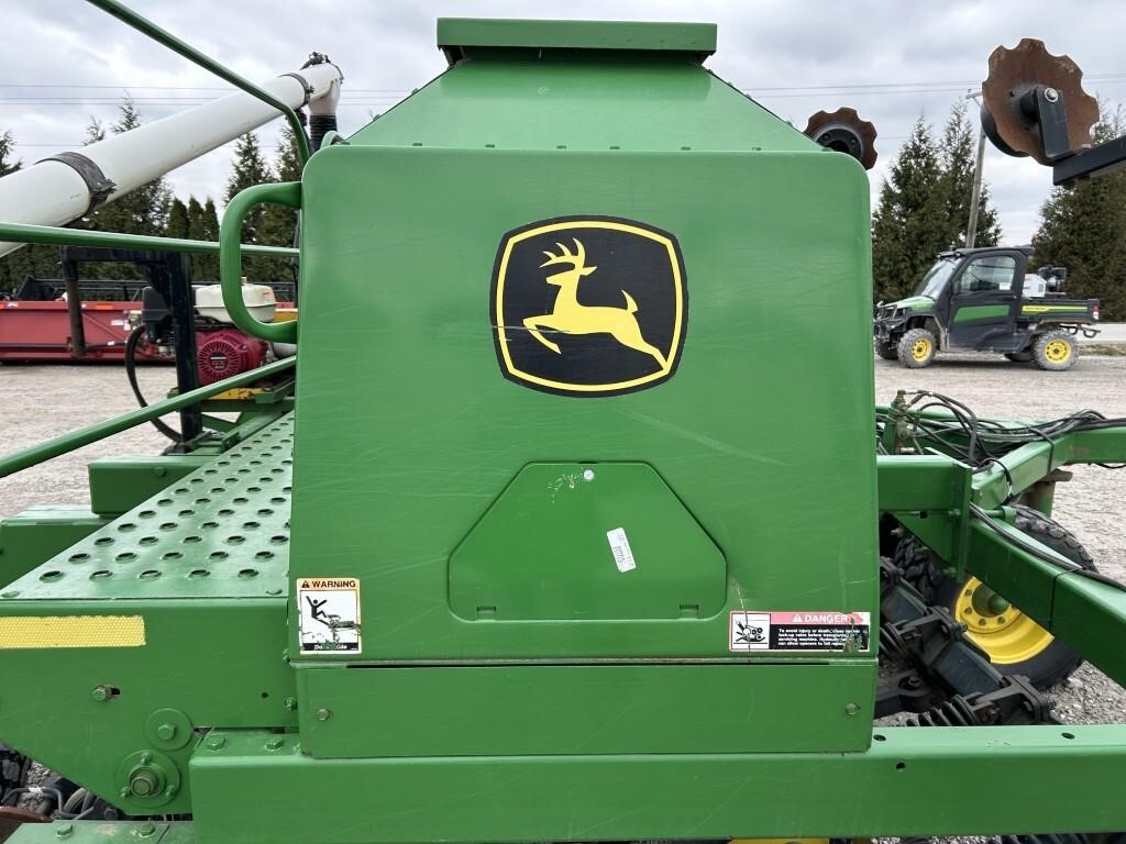  John Deere 1590 Drill