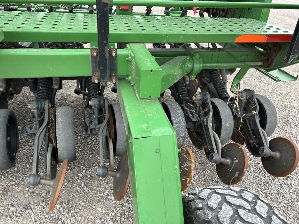  John Deere 1590 Drill