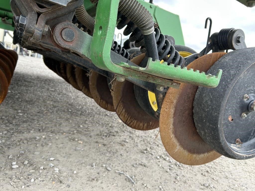  John Deere 1590 Drill