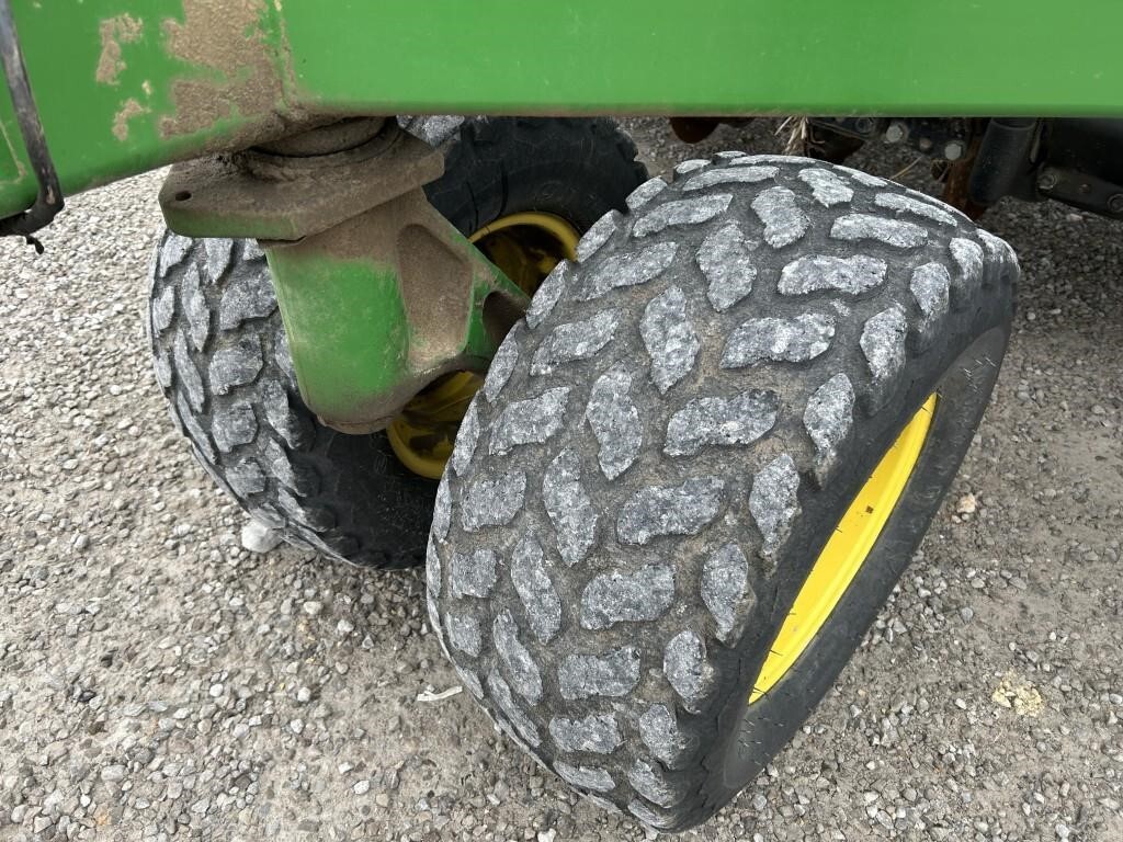  John Deere 1590 Drill