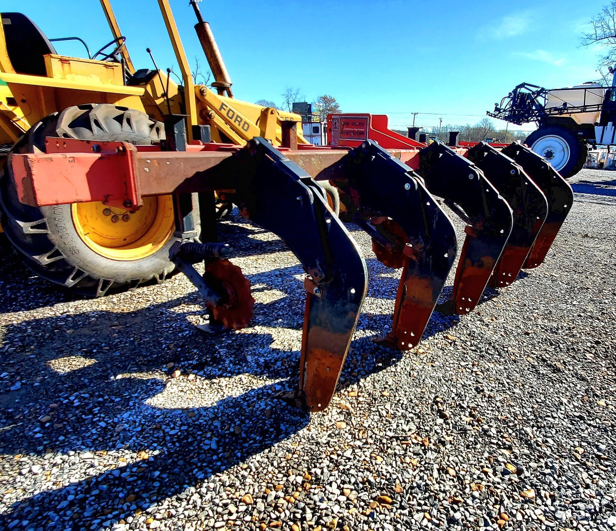 Unverferth Zone-Builder In-Line Ripper - $6,900 | Machinery Pete