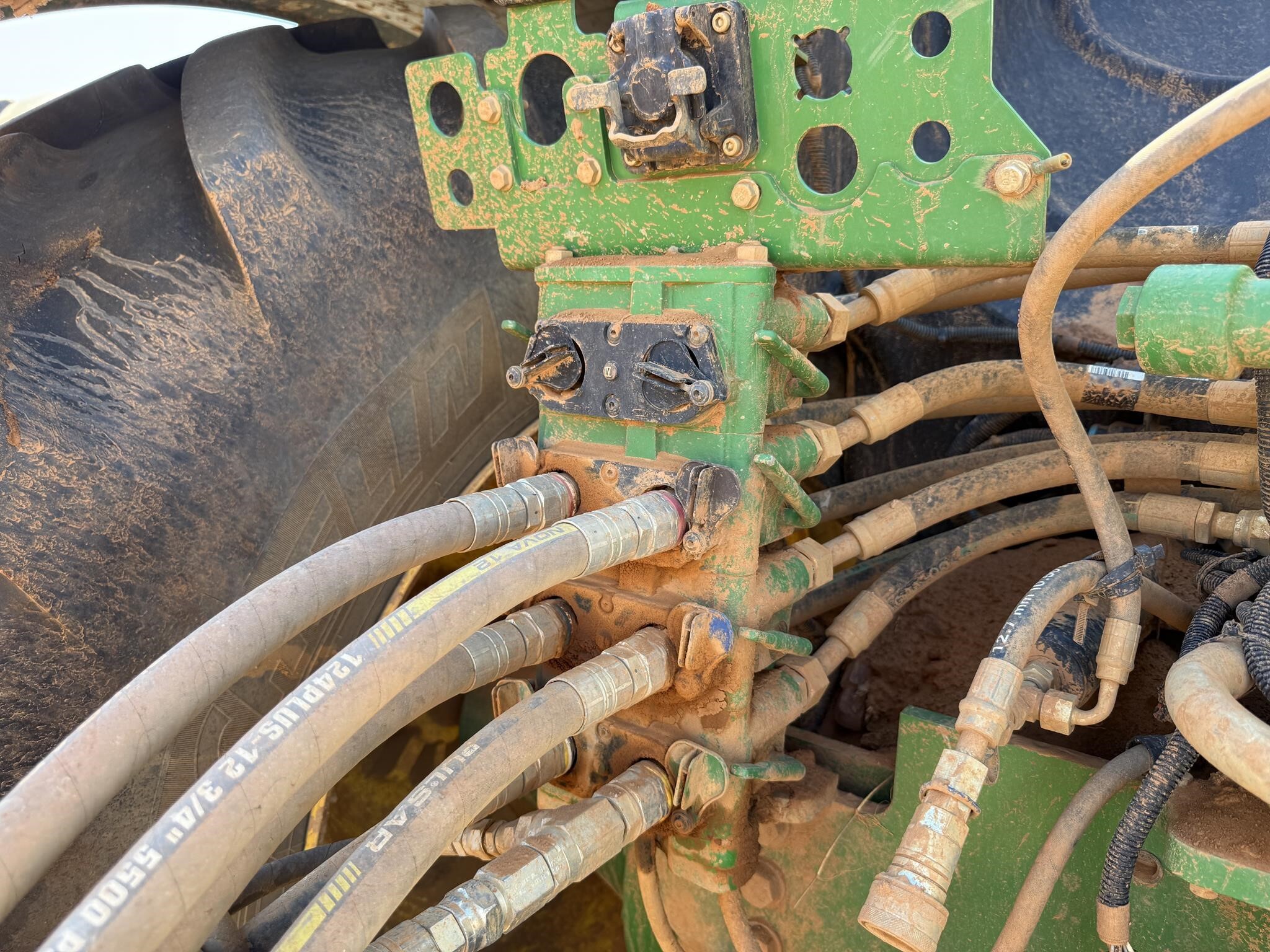 2021 John Deere 9620R Tractor