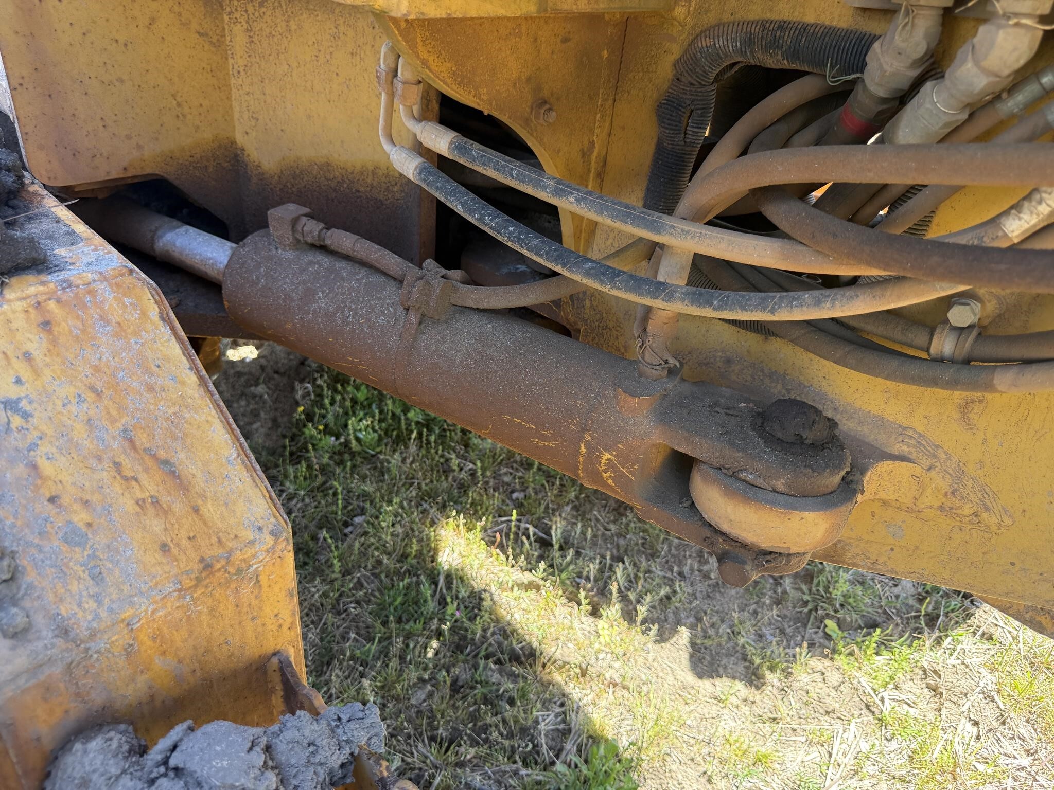 2005 Deere 670D Miscellaneous