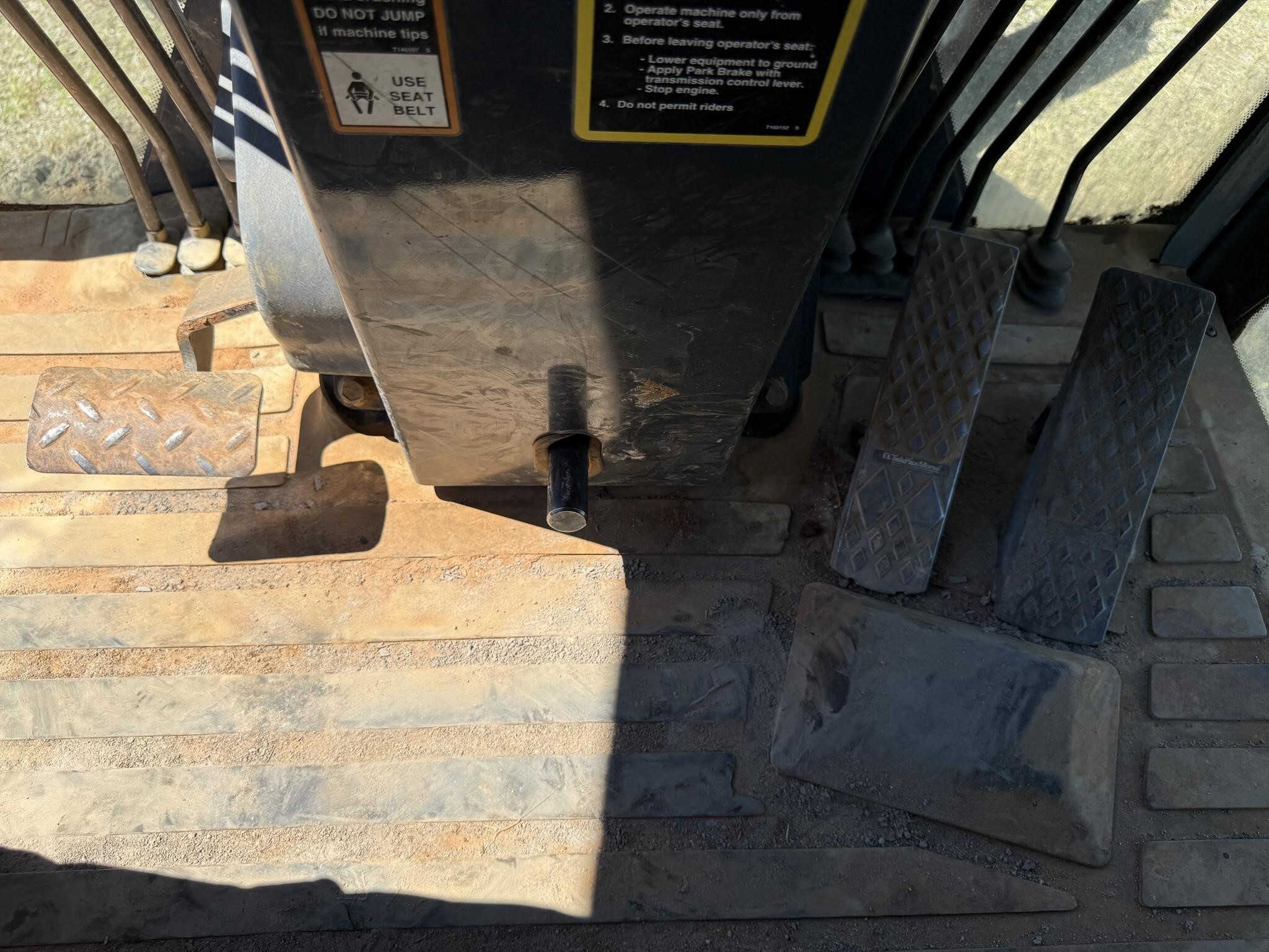 2005 Deere 670D Miscellaneous