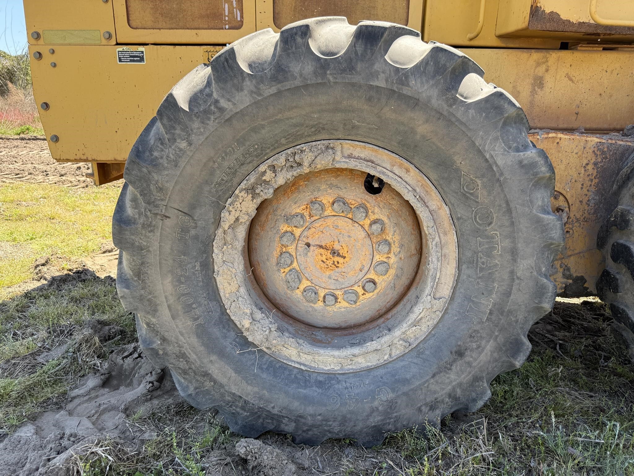 2005 Deere 670D Miscellaneous