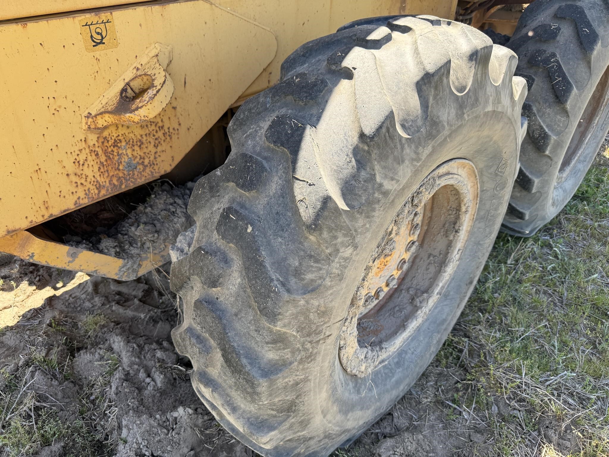 2005 Deere 670D Miscellaneous