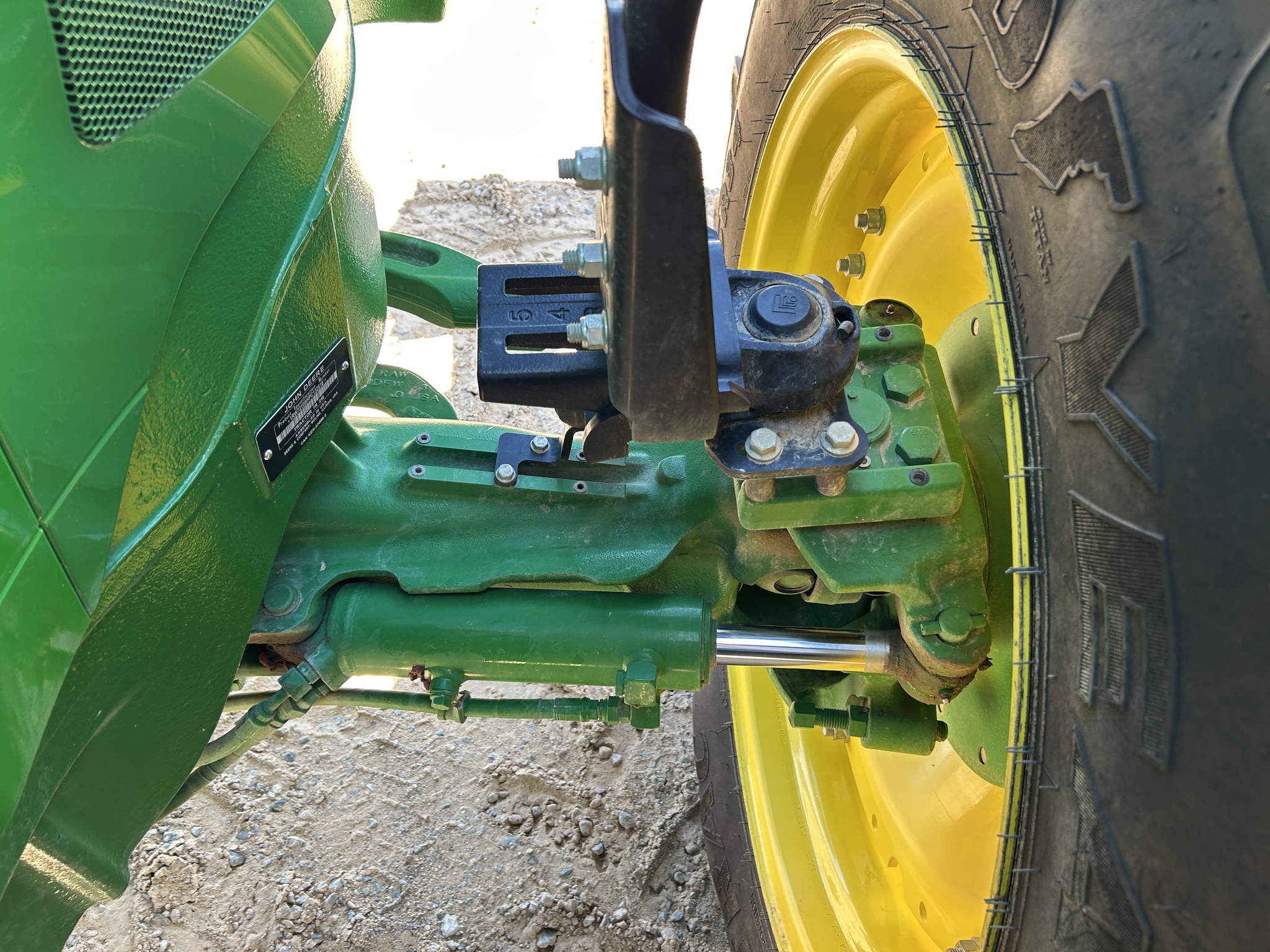 2023 John Deere 7R 210 Tractor