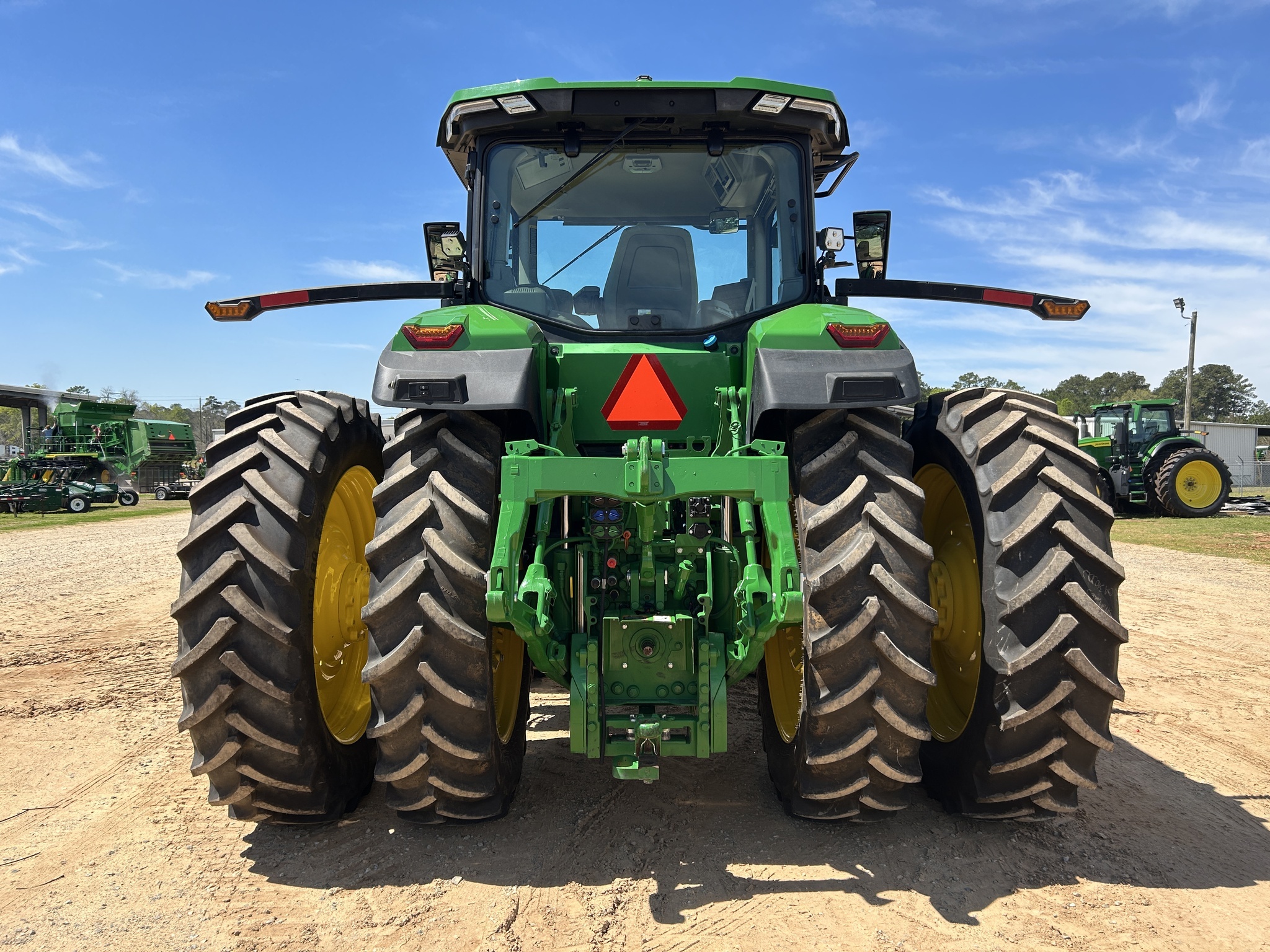 2023 John Deere 7R 210 Tractor