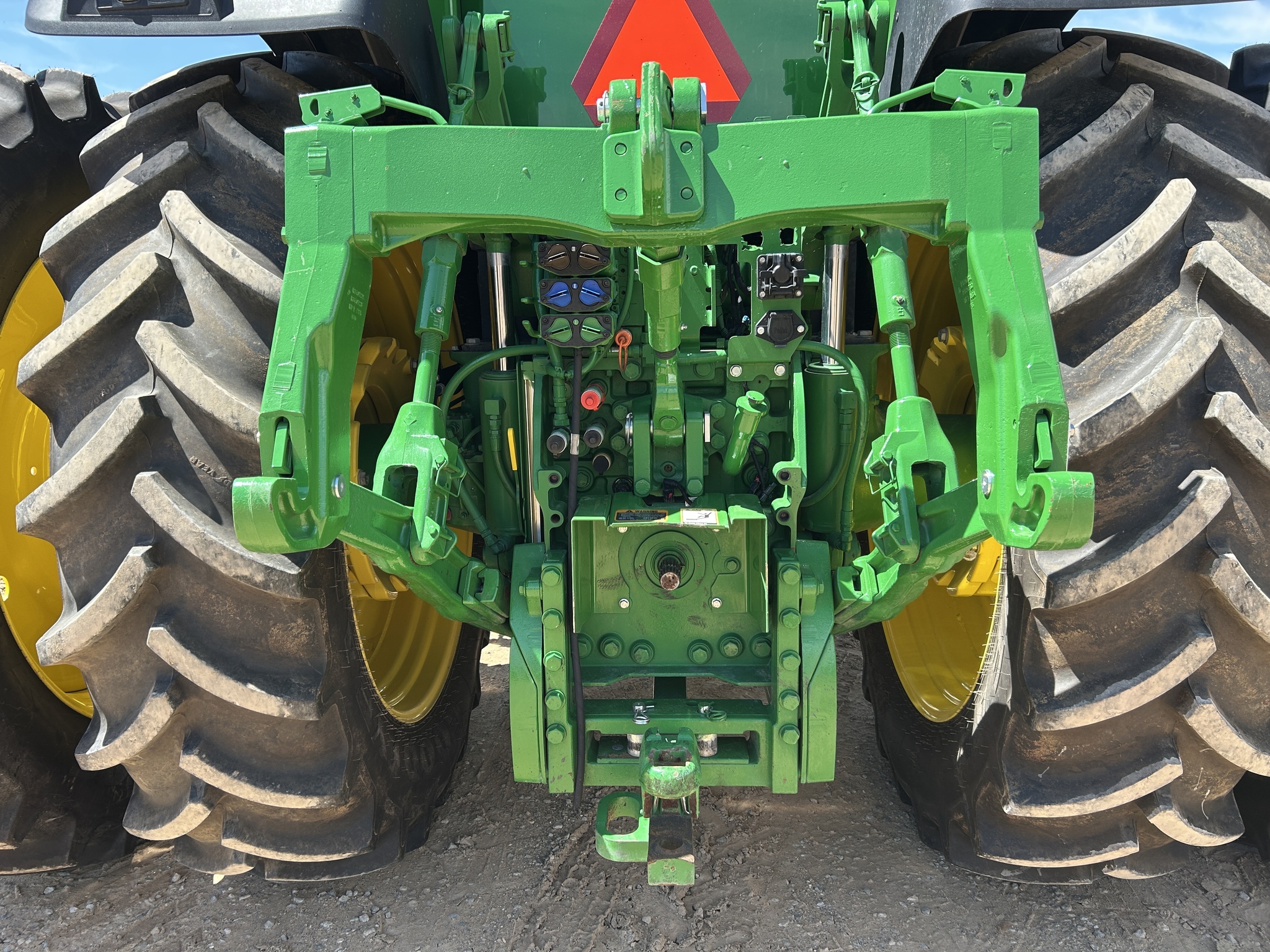 2023 John Deere 7R 210 Tractor