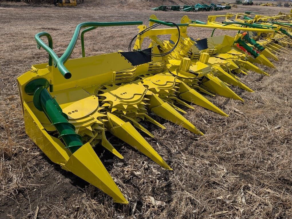  John Deere 688 Forage Harvester Head