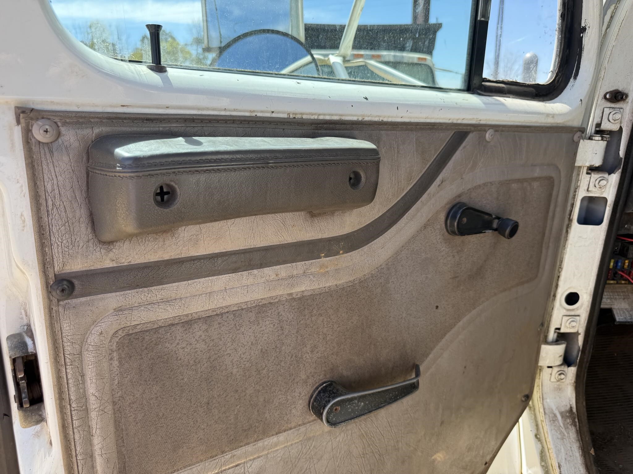 2000 International 4700 Dump Trucks/Trailer