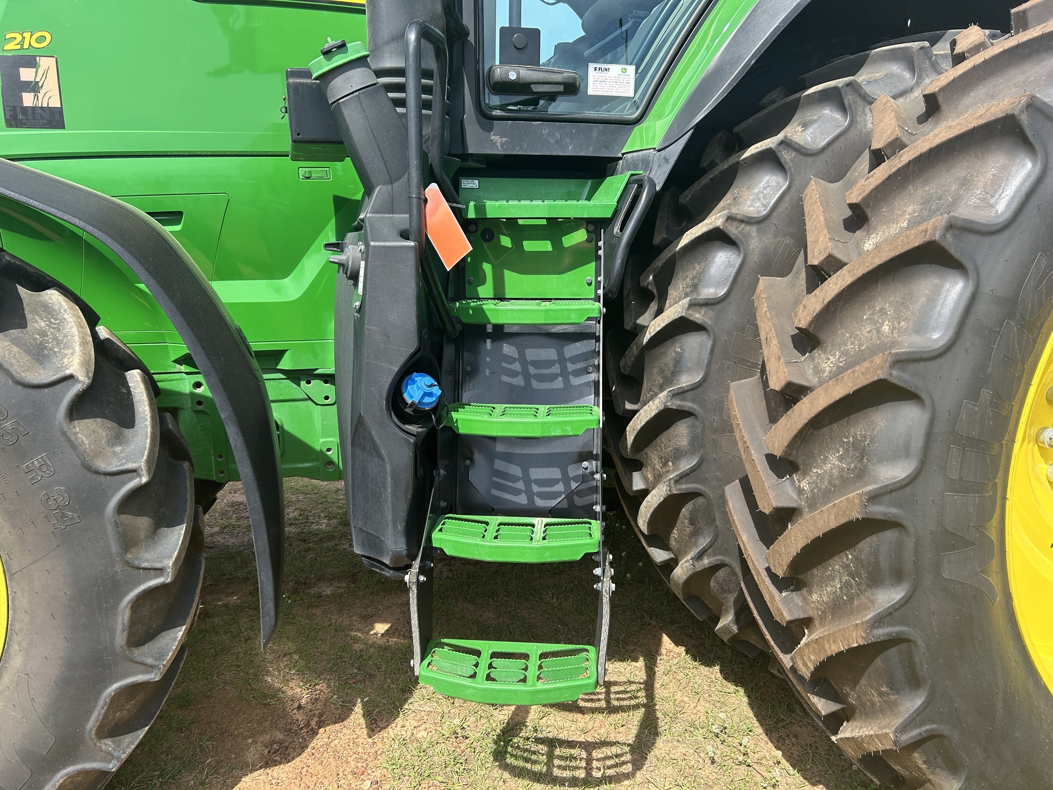 2023 John Deere 7R 210 Tractor