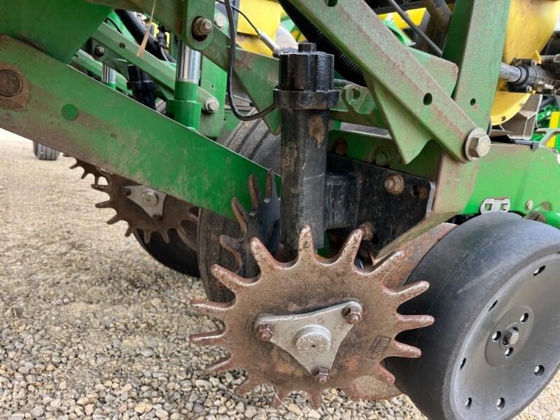 2008 John Deere 1770NT Planter