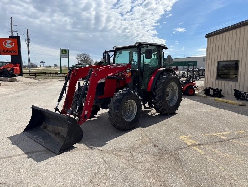 2022 Massey Ferguson 5711 Tractor