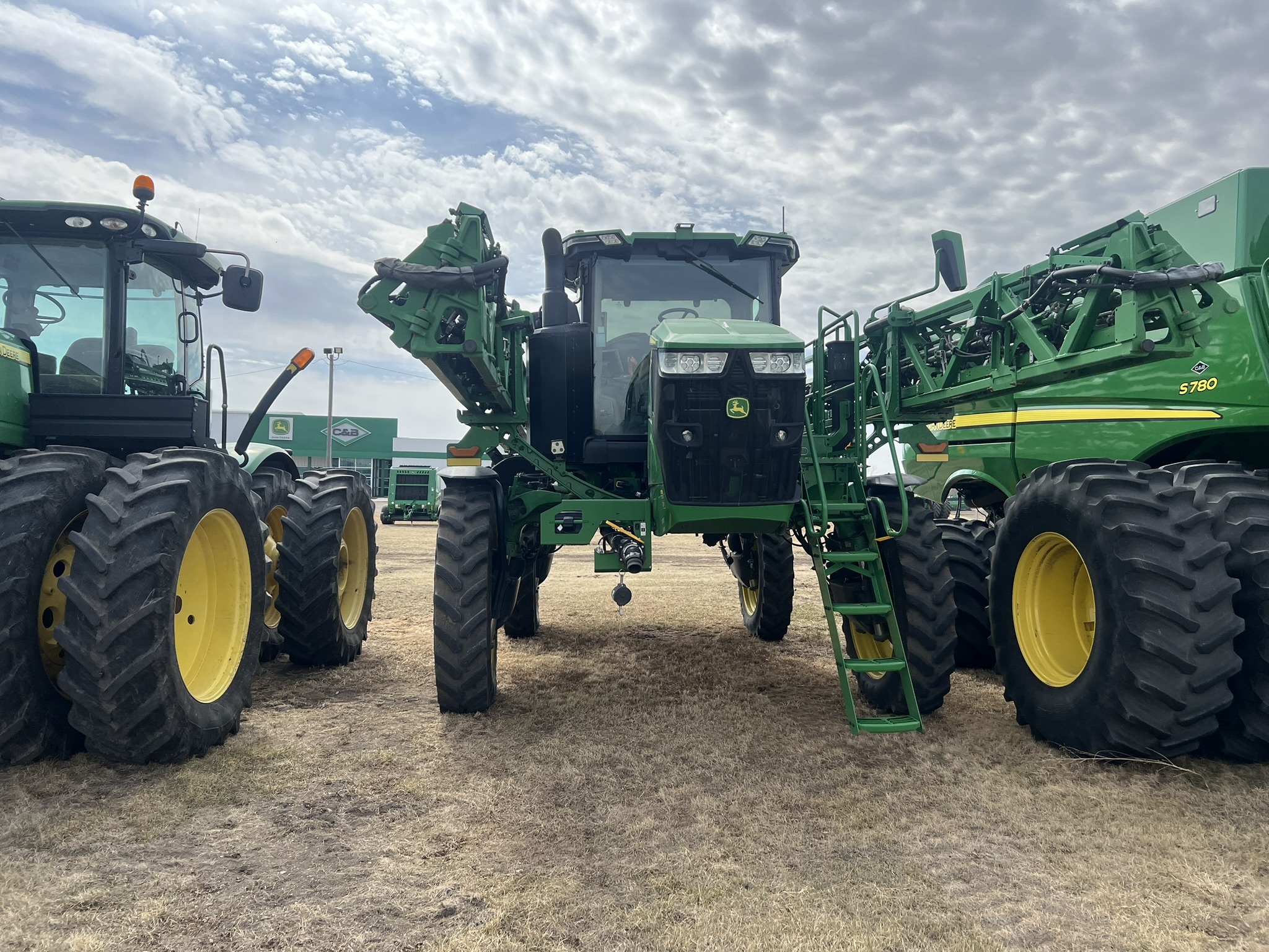 2022 John Deere 410R Self-Propelled Sprayer