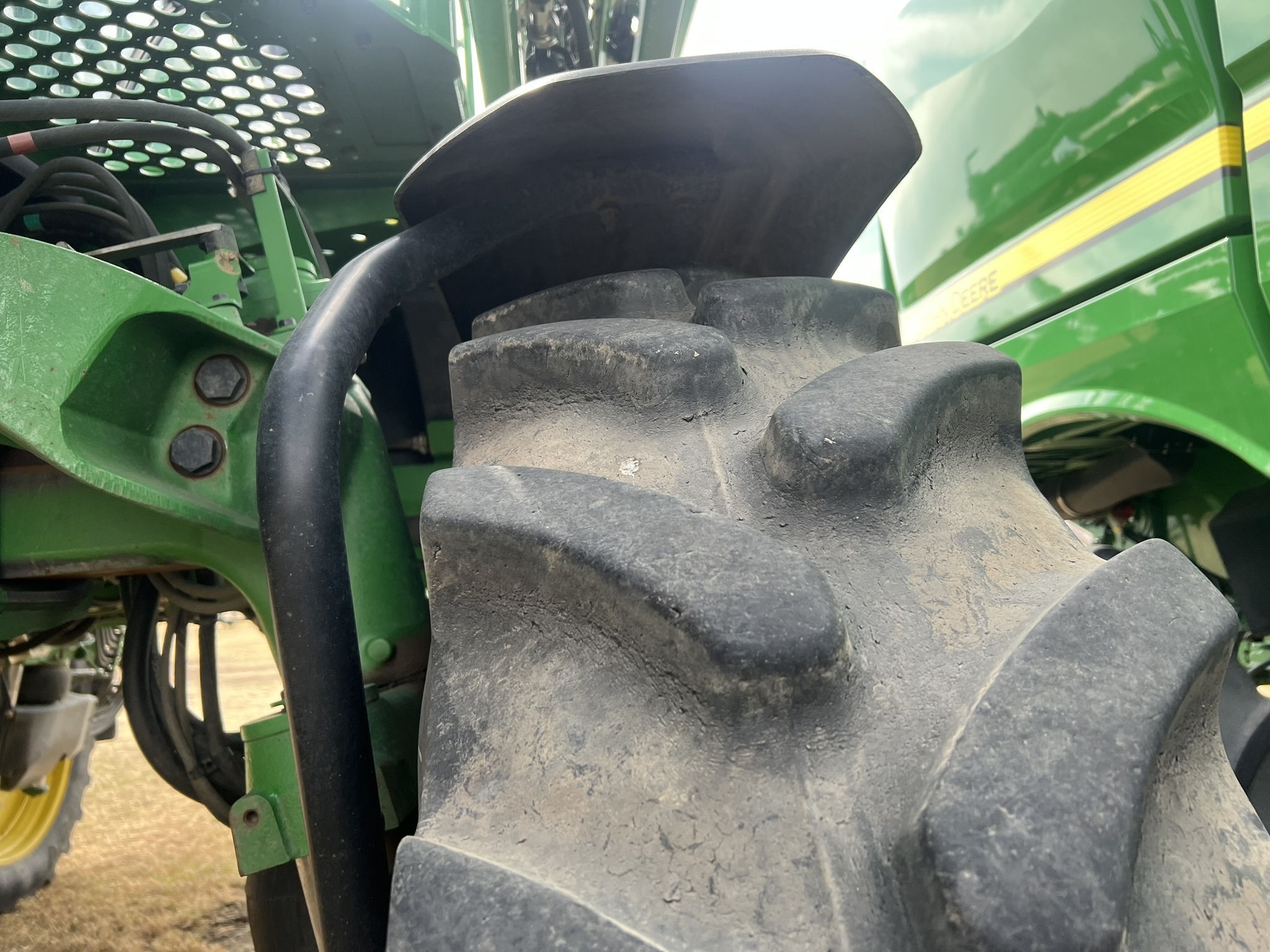 2022 John Deere 410R Self-Propelled Sprayer