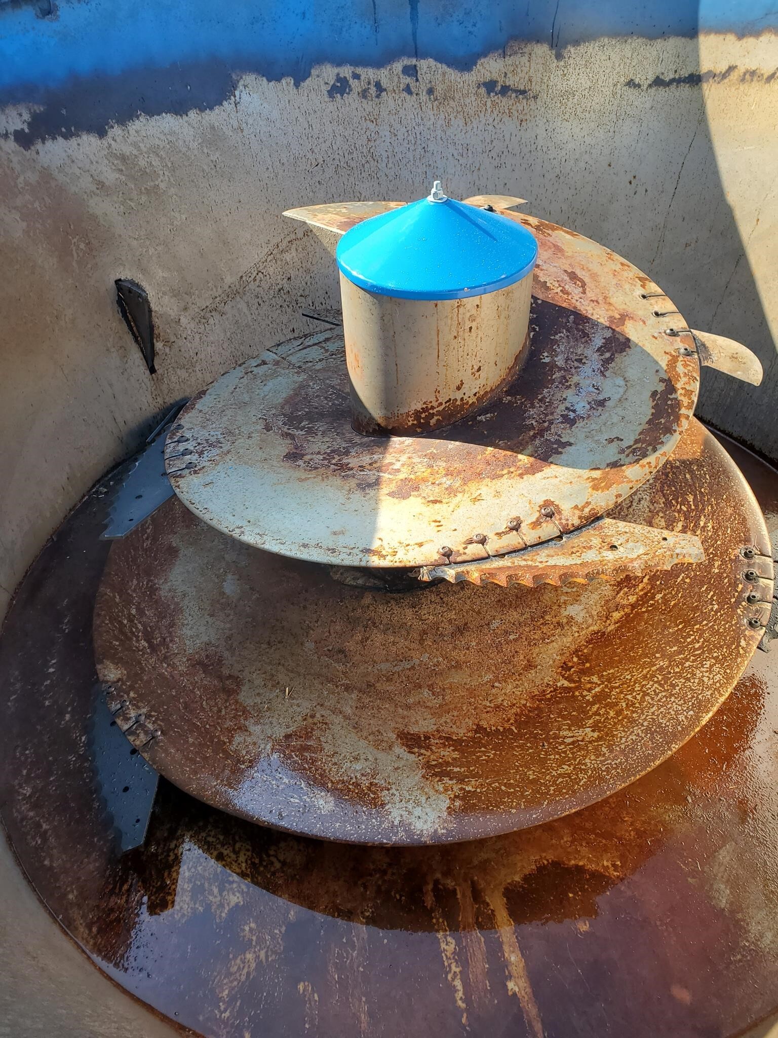  Patz 1100 SERIES 420 Feed Wagon