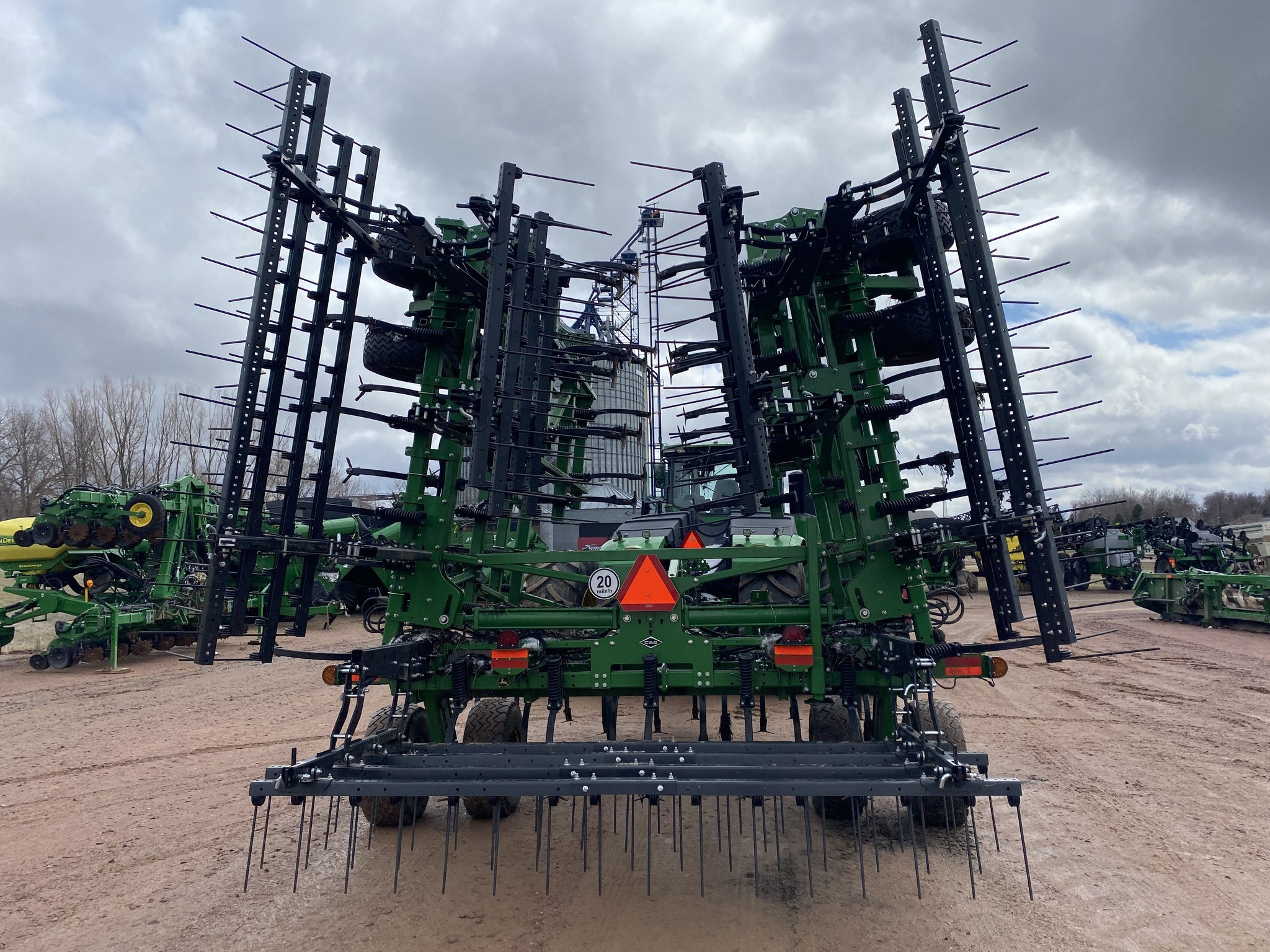 2024 John Deere 2230LL  38'6" Field Cultivator