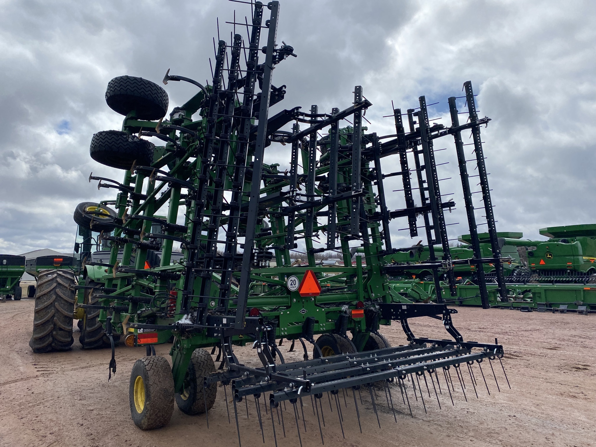 2024 John Deere 2230LL  38'6" Field Cultivator