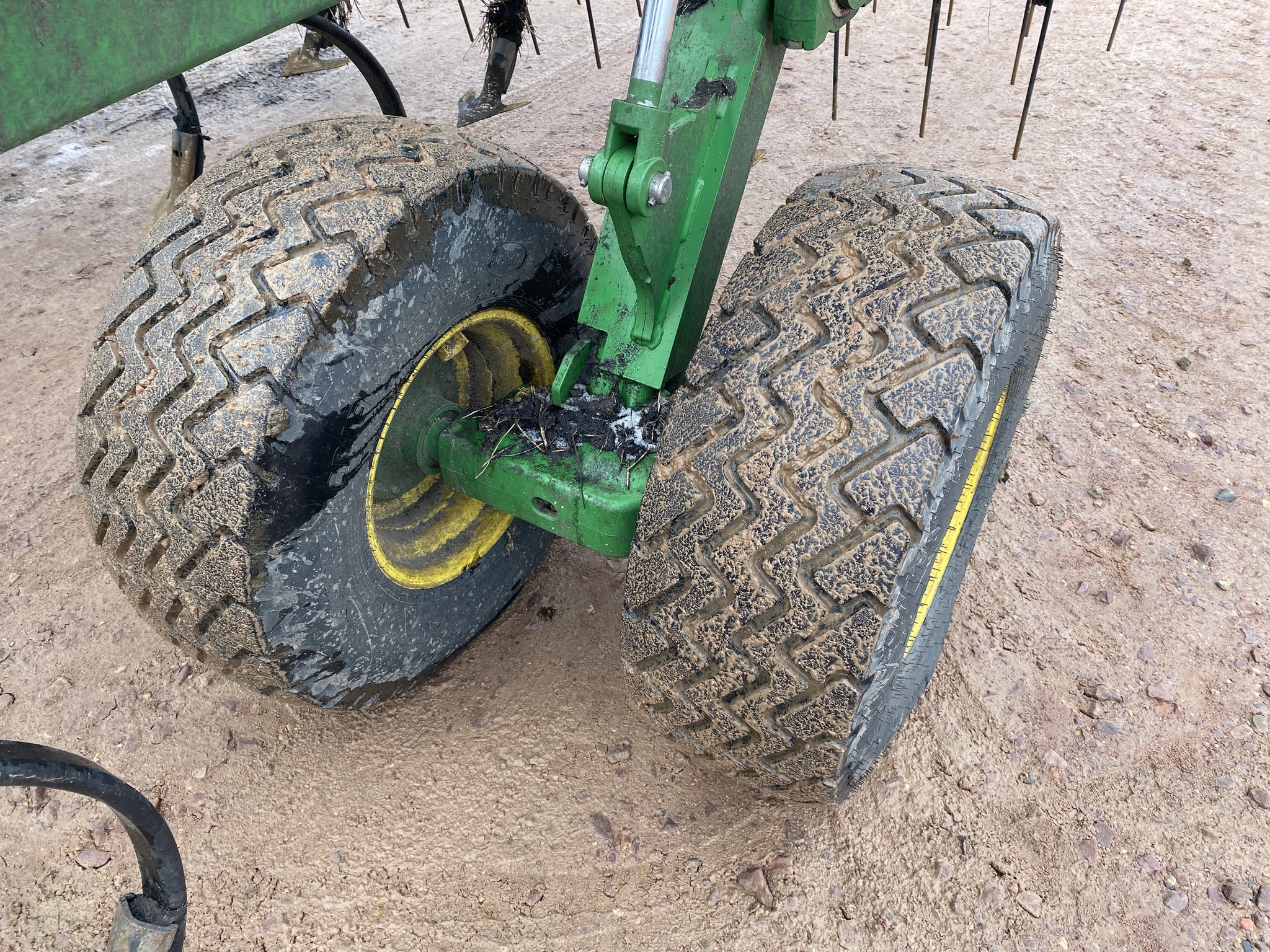 2024 John Deere 2230LL  38'6" Field Cultivator