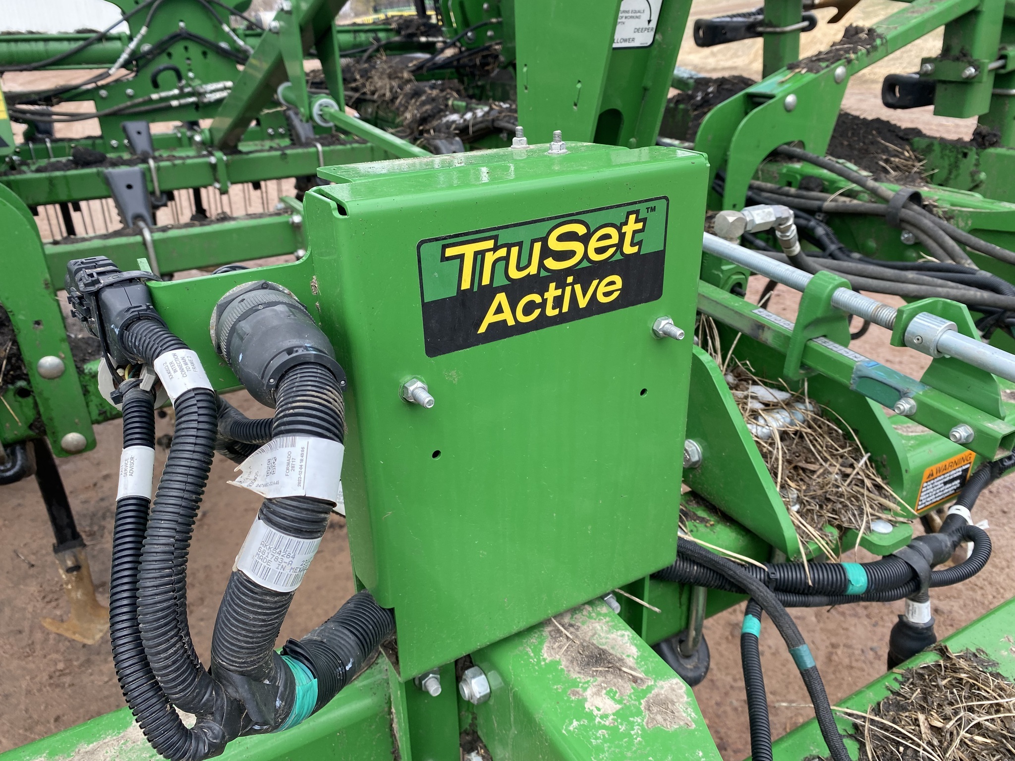 2024 John Deere 2230LL  38'6" Field Cultivator