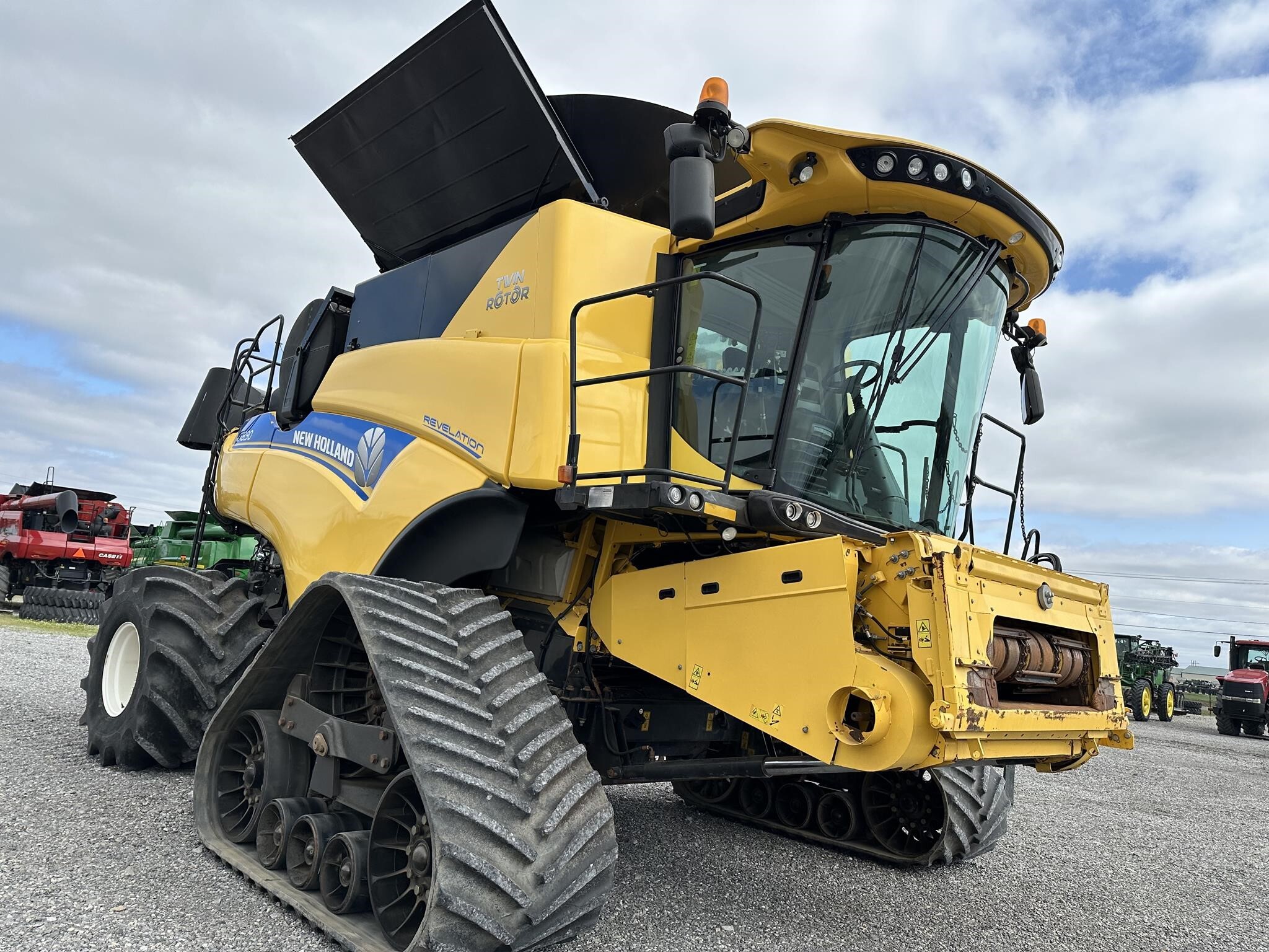 2018 New Holland CR8.90 Combine