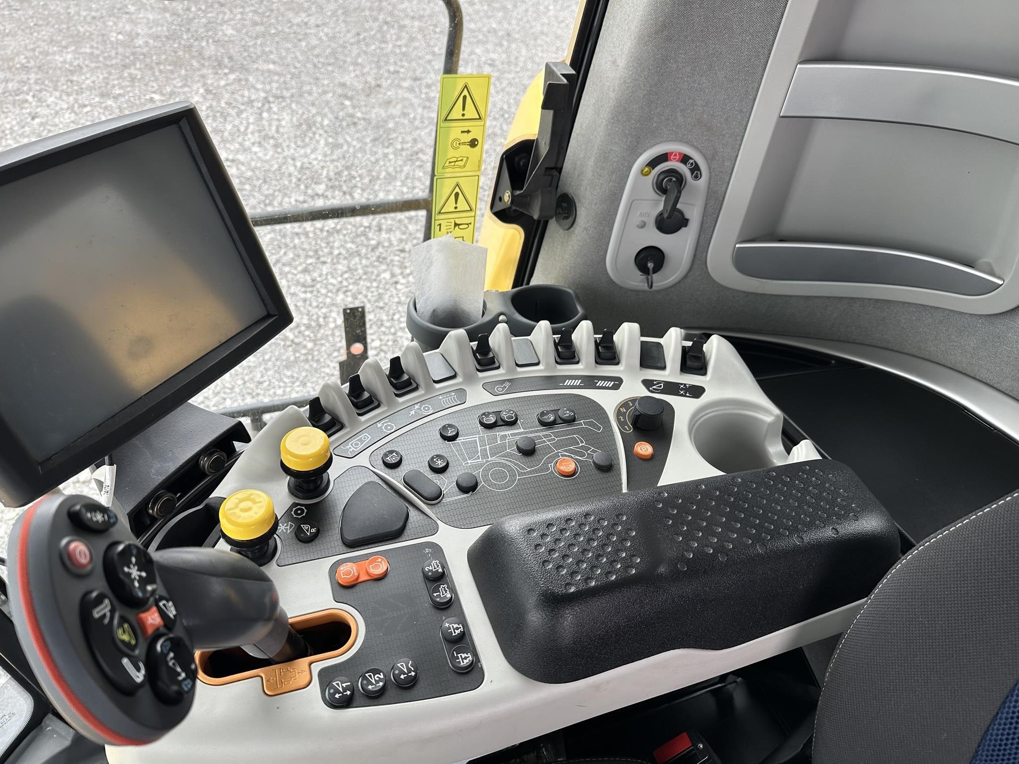 2018 New Holland CR8.90 Combine