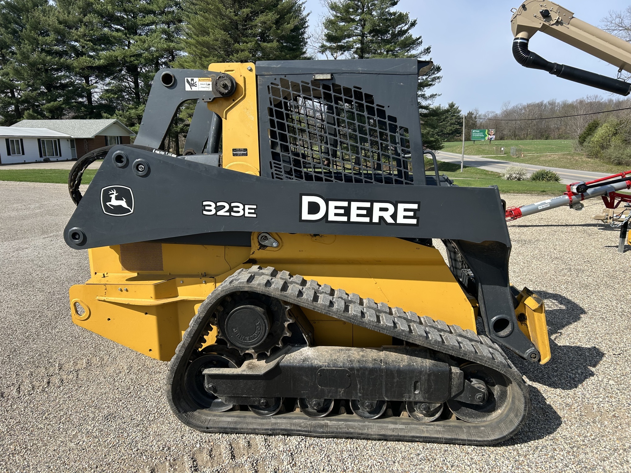 2016 Deere 323E Skid Steer