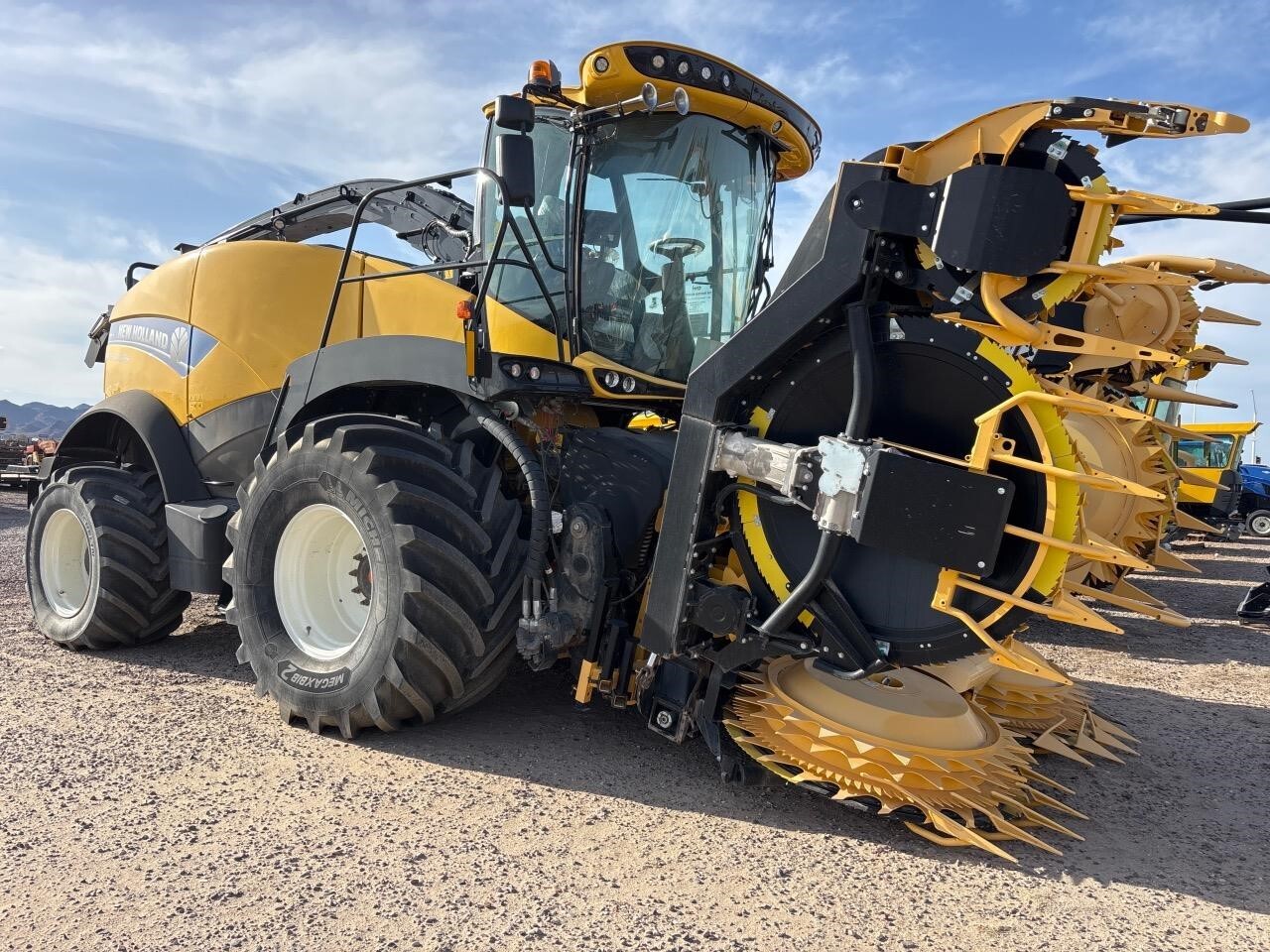 2023 New Holland FR780 Self-Propelled Forage Harvester