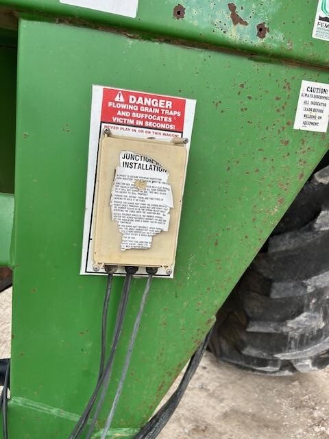  Brent 772 Grain Cart
