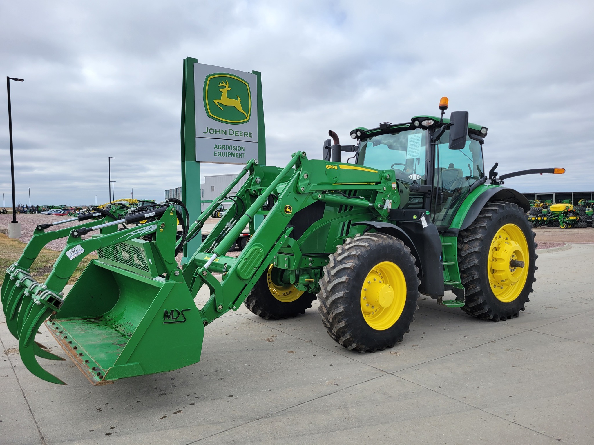 2022 John Deere 6175R Tractor