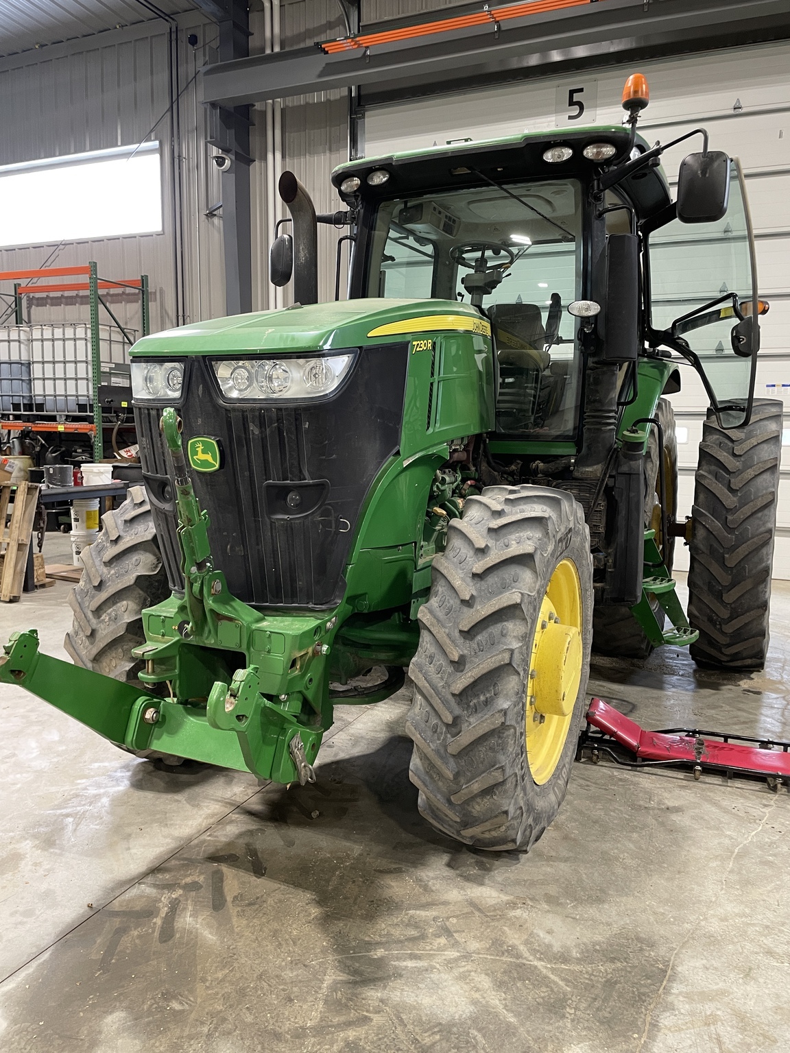 2013 John Deere 7230R Tractor