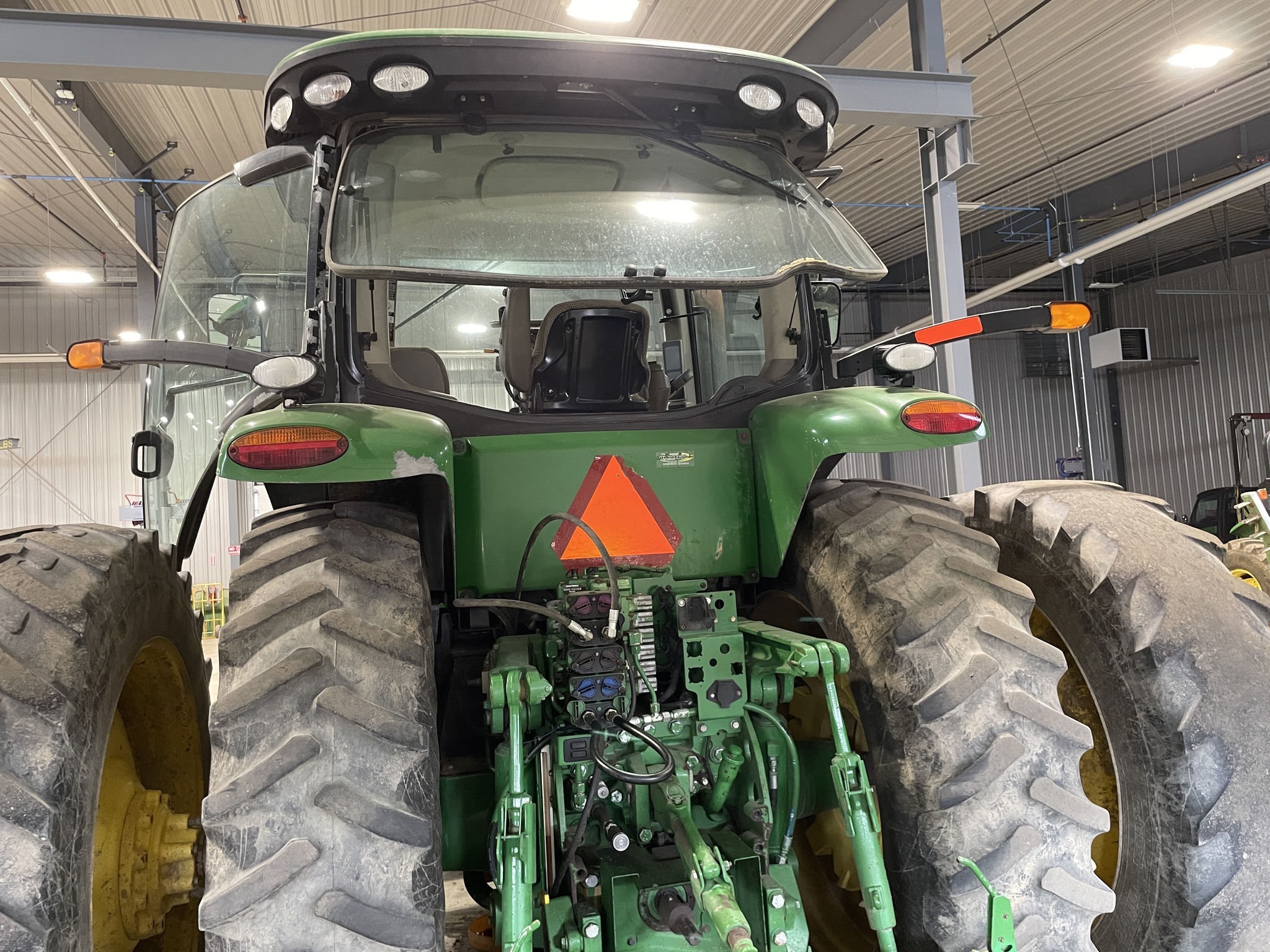 2013 John Deere 7230R Tractor