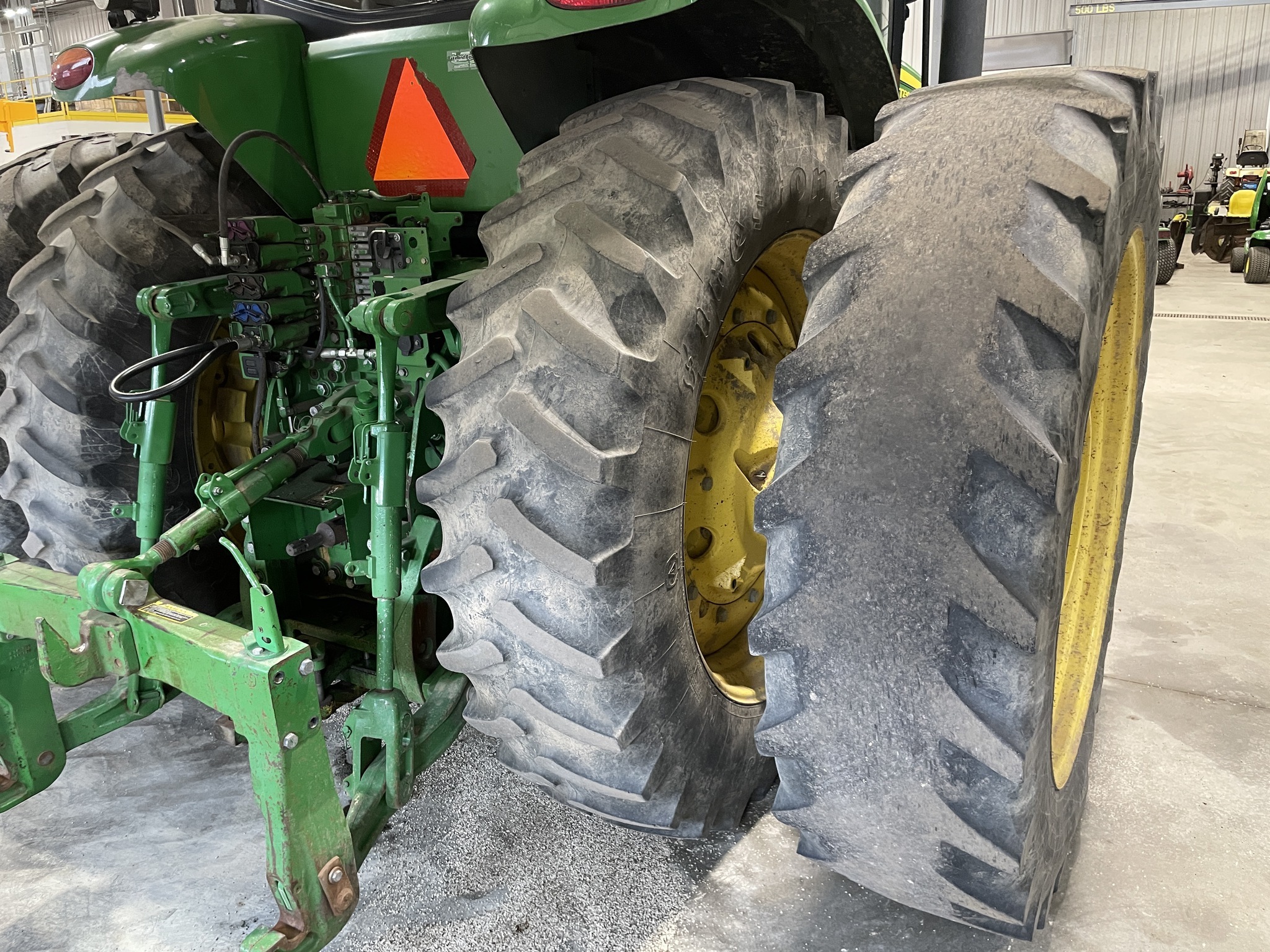 2013 John Deere 7230R Tractor
