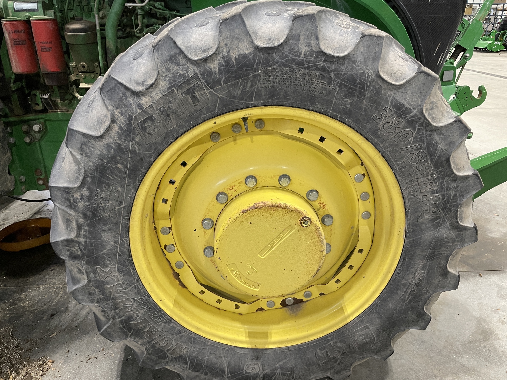 2013 John Deere 7230R Tractor
