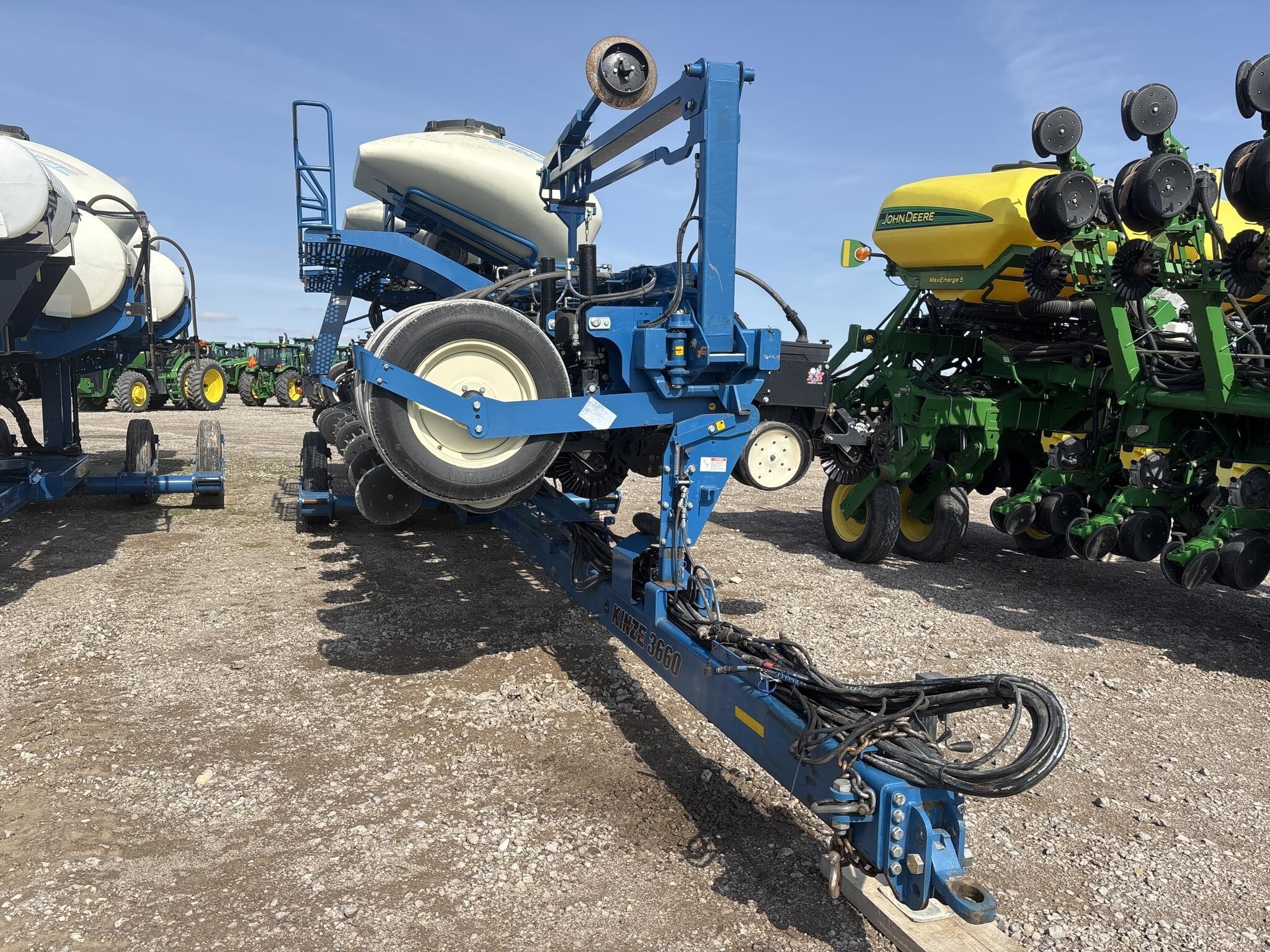 2015 Kinze 3660 Planter