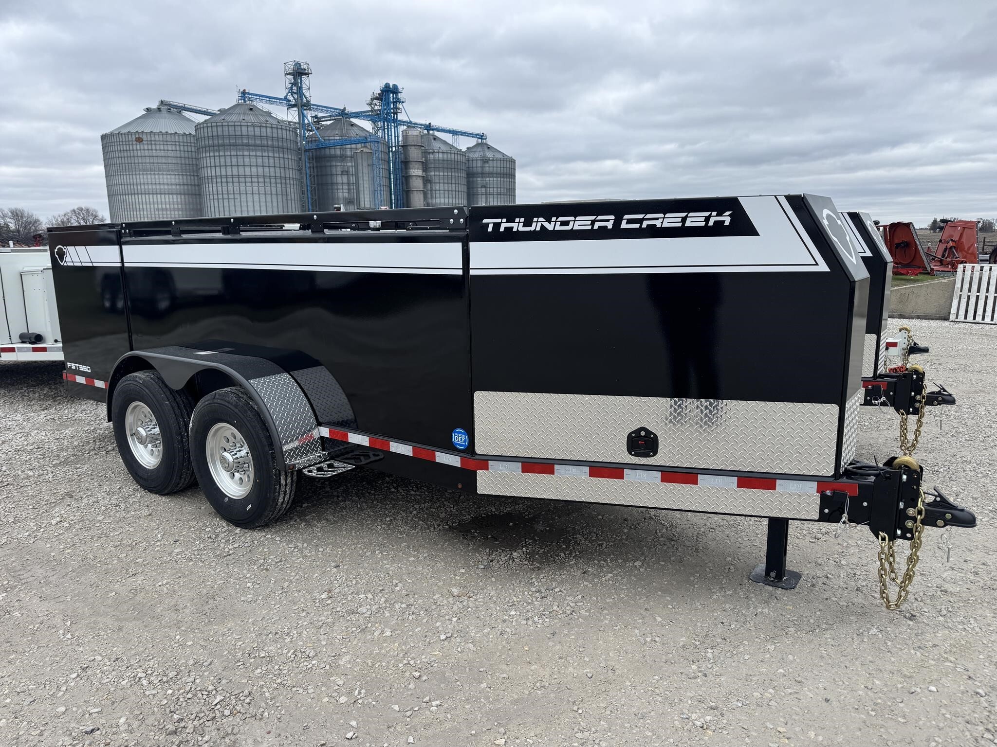 2025 Thunder Creek FST990 Fuel Trucks/Trailer