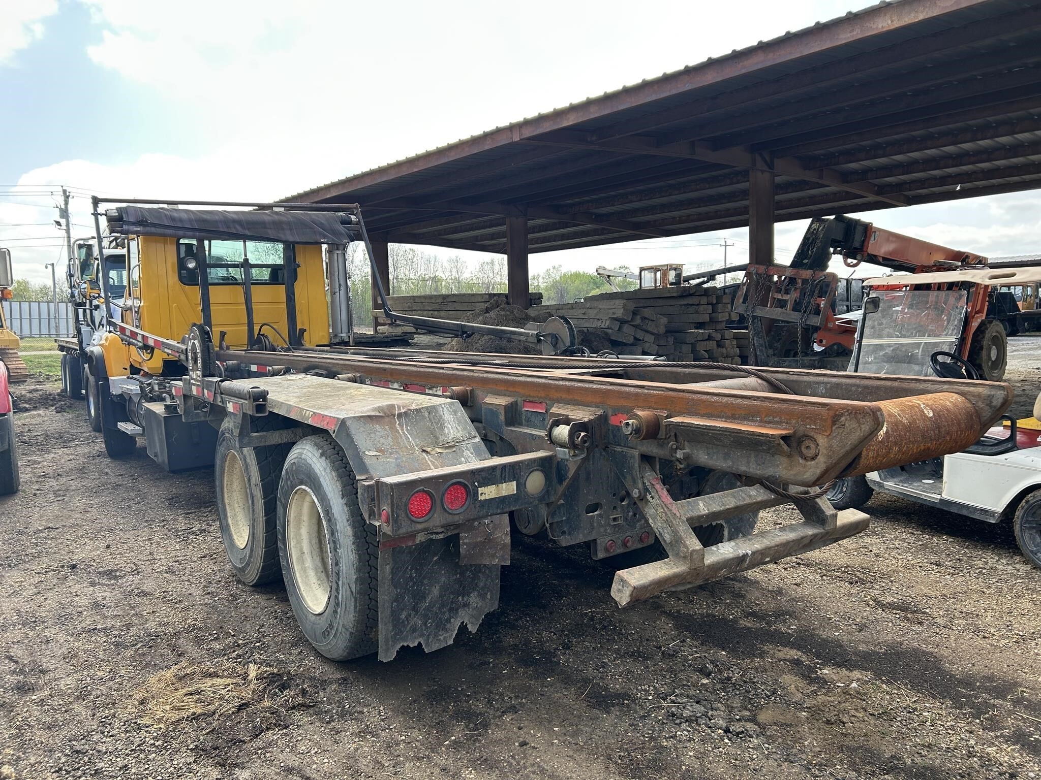 2006 Mack Granite CV713 Dump Trucks/Trailer