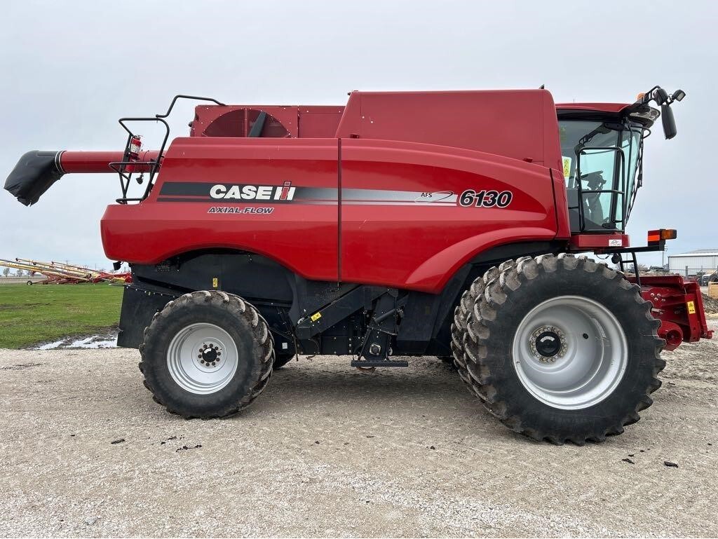 2013 Case IH 6130 Combine