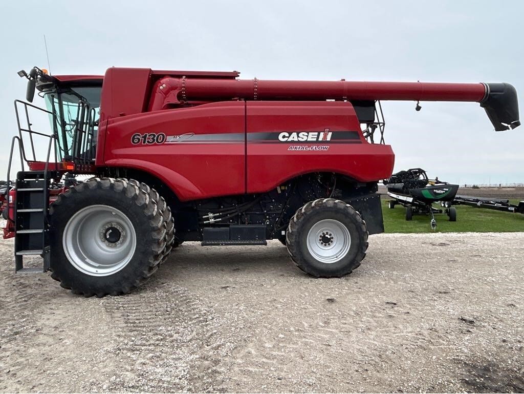 2013 Case IH 6130 Combine