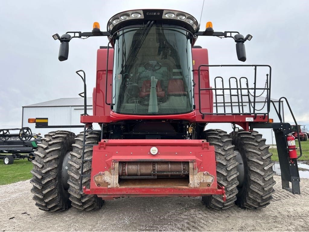 2013 Case IH 6130 Combine