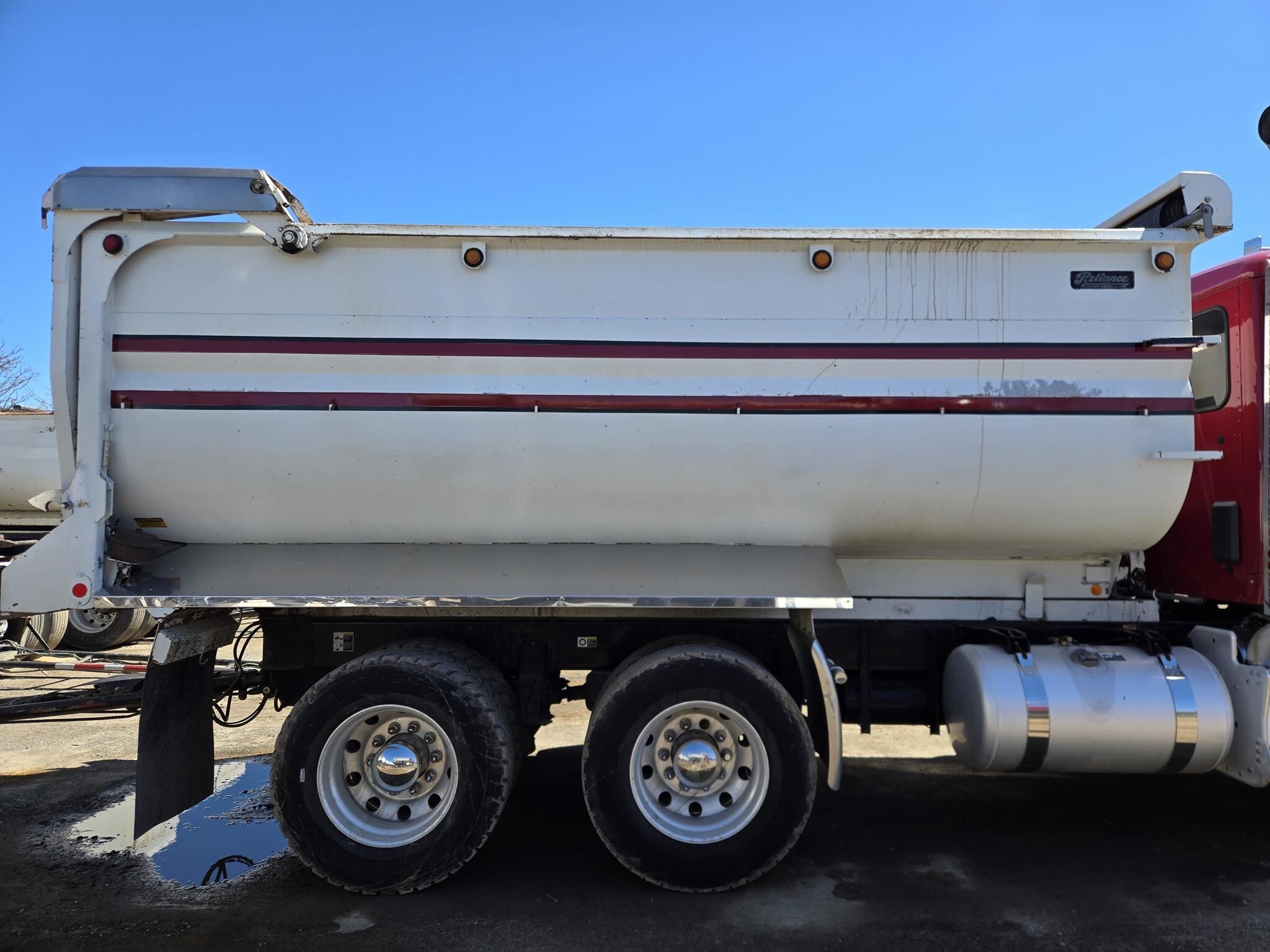 2015 Peterbilt 579 Semi Trucks/Trailer