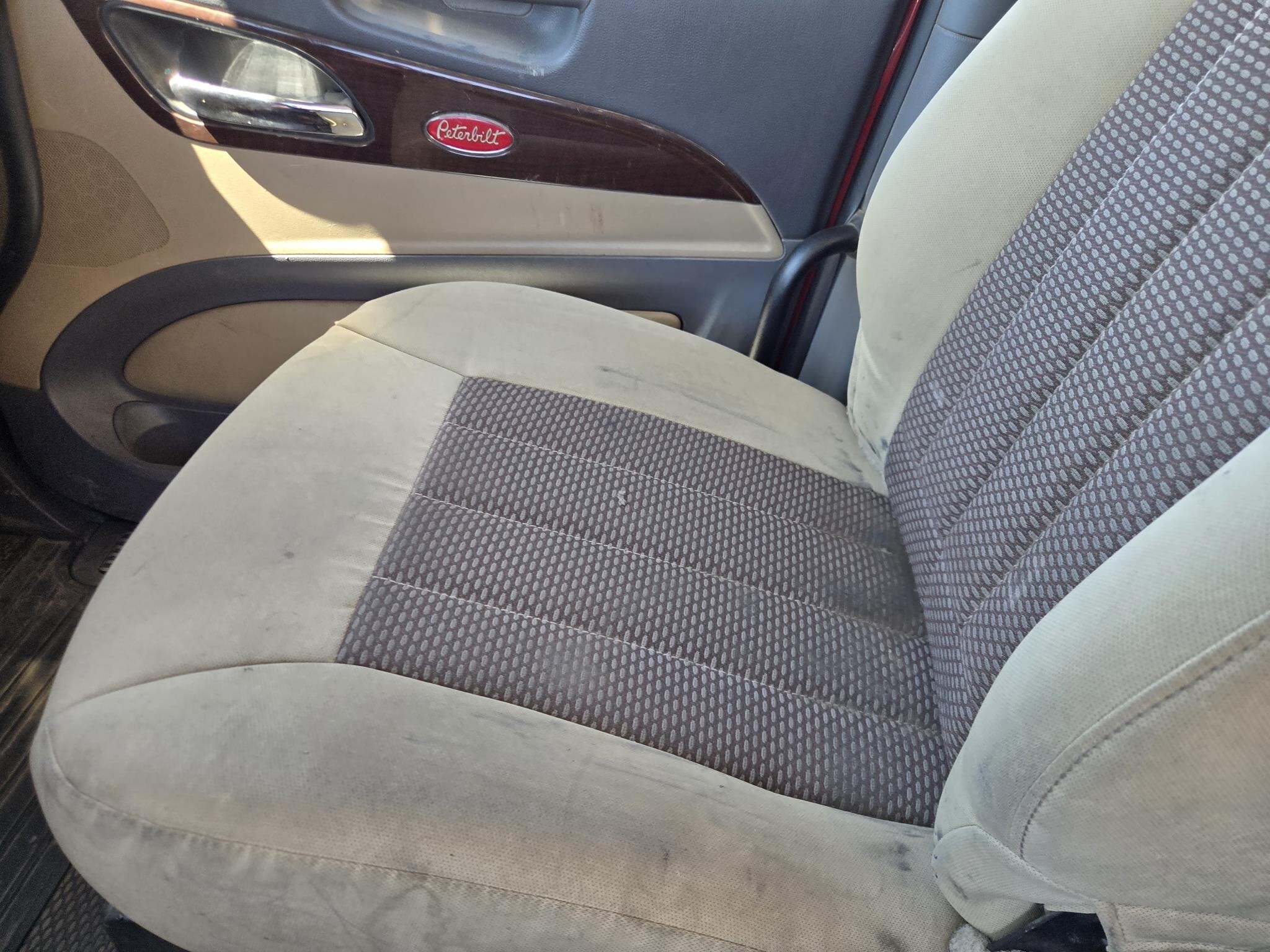 2015 Peterbilt 579 Semi Trucks/Trailer