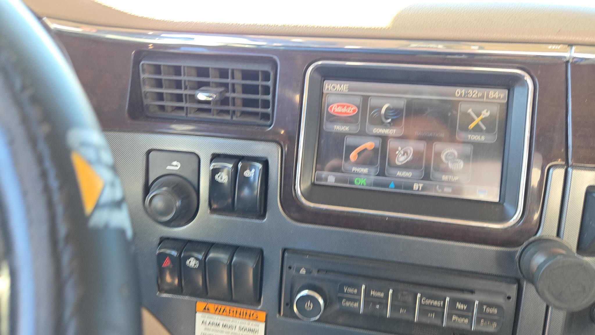 2015 Peterbilt 579 Semi Trucks/Trailer