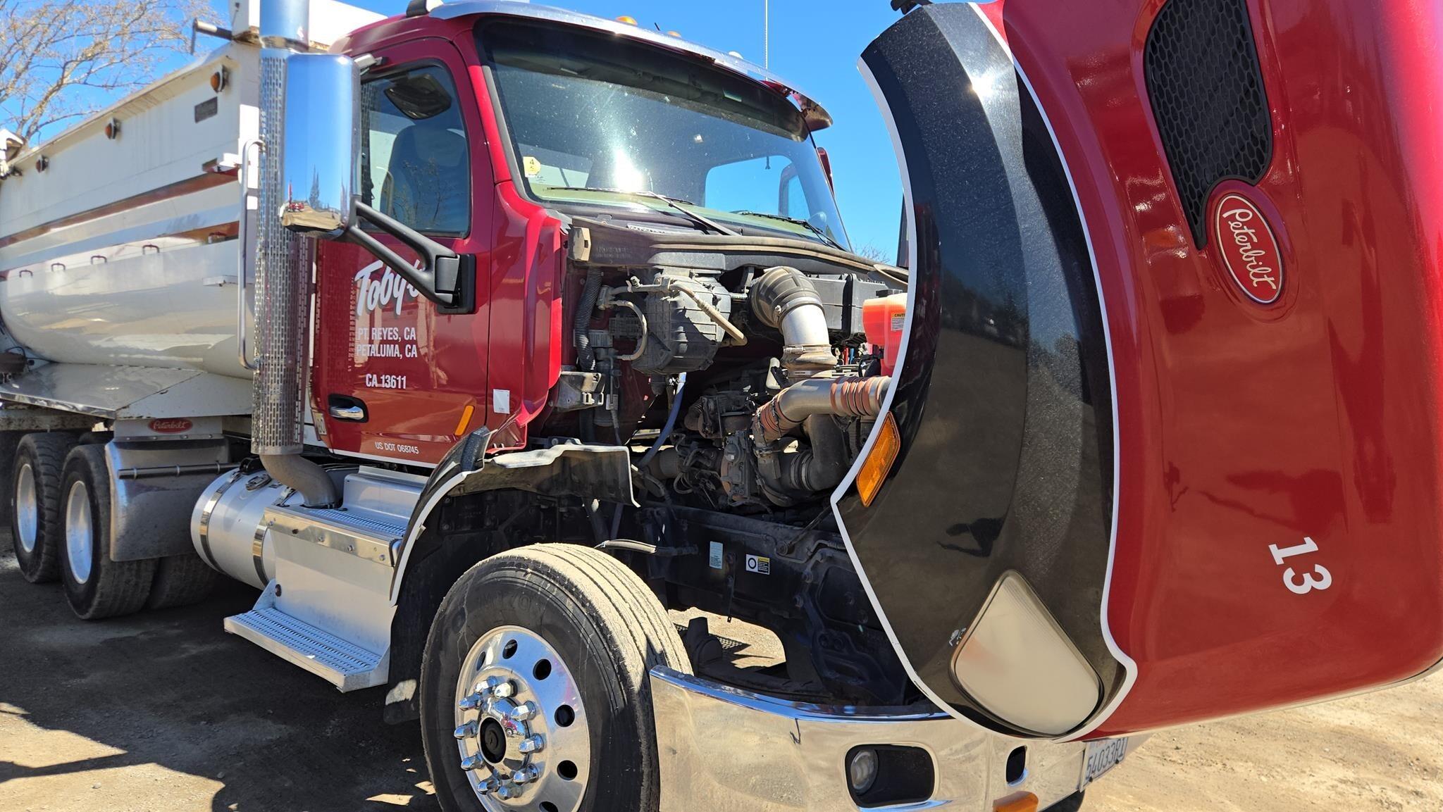 2015 Peterbilt 579 Semi Trucks/Trailer