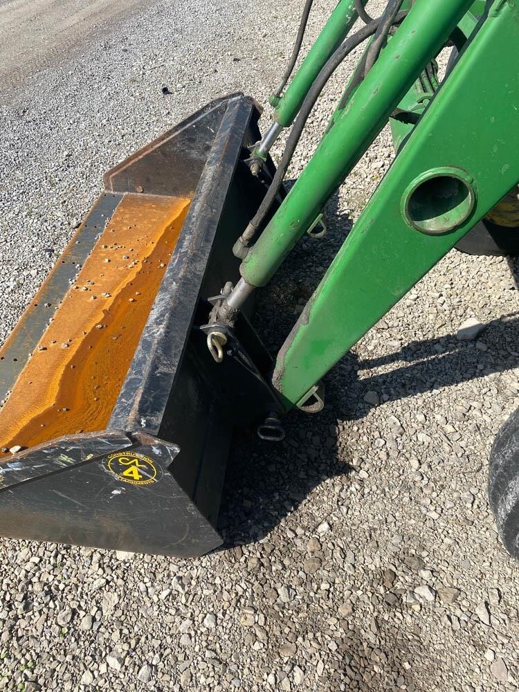  John Deere 148 Front End Loader