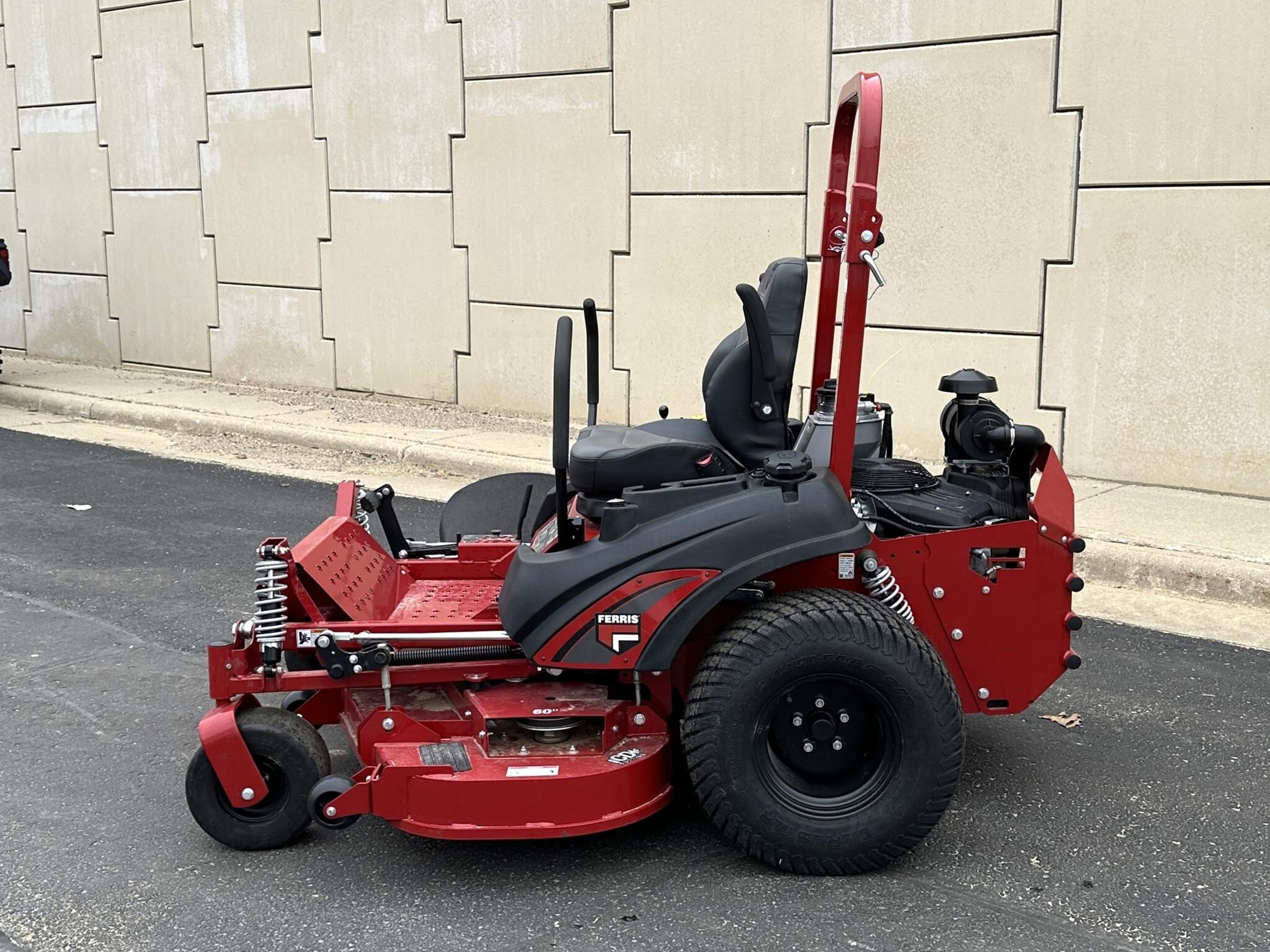 2026 Ferris ISX3300BVE4060SS Lawn Mower