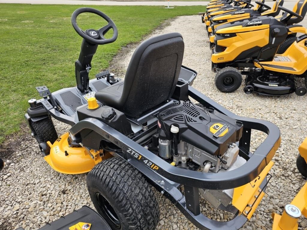2025 Cub Cadet ZTS1 42 Lawn Mower