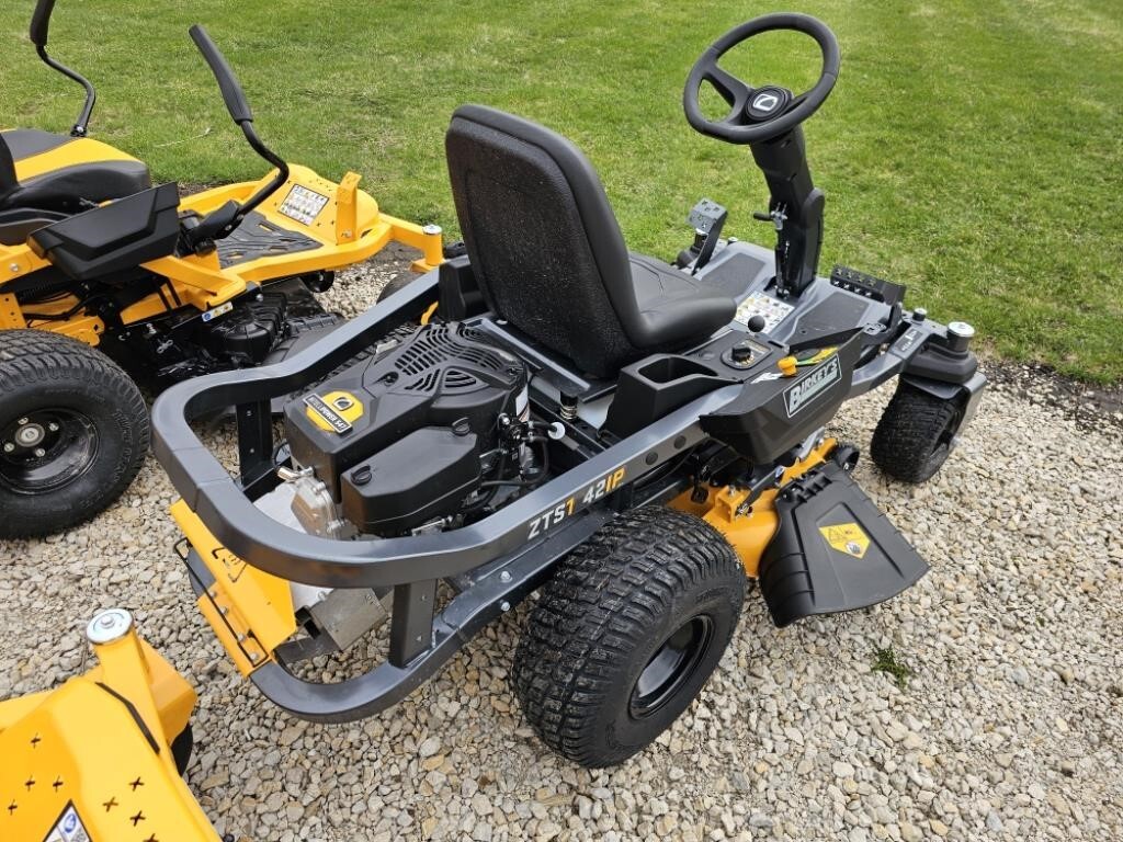 2025 Cub Cadet ZTS1 42 Lawn Mower
