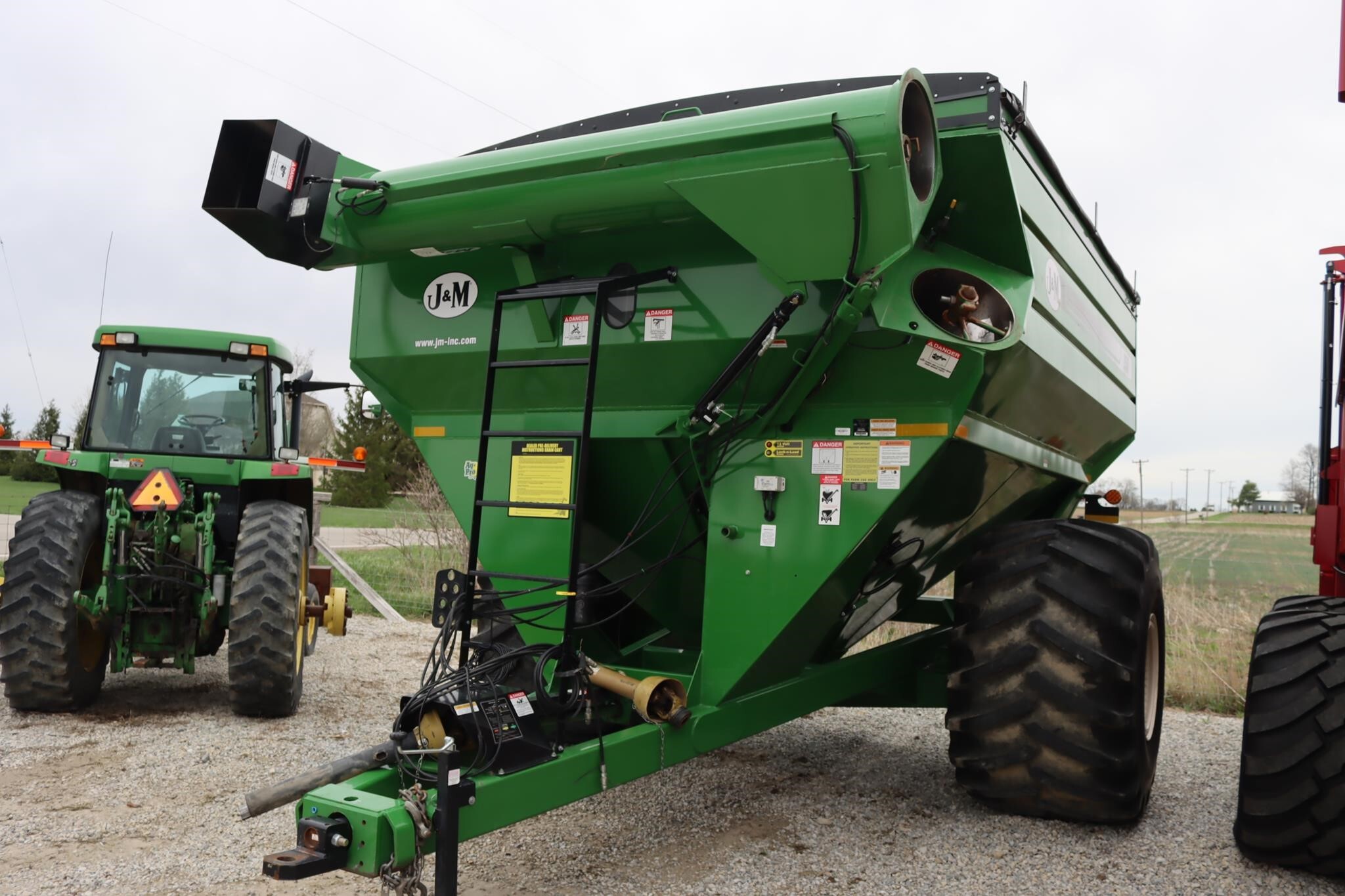 2019 J&M 750 Grain Cart
